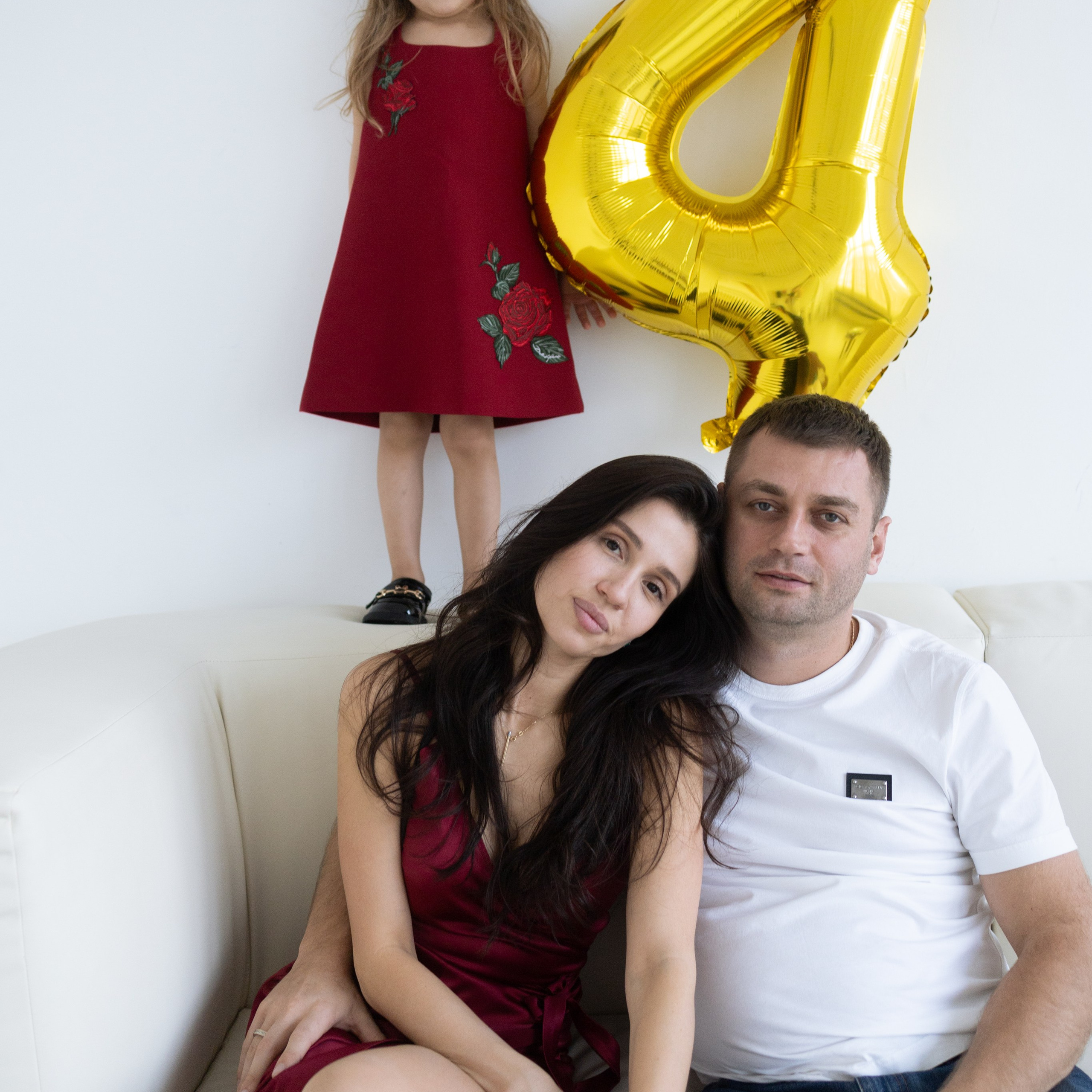 Фотосессия на 4 года в студии Москва. Свадебный фотограф Москва Москвовская область Санкт-Петербург