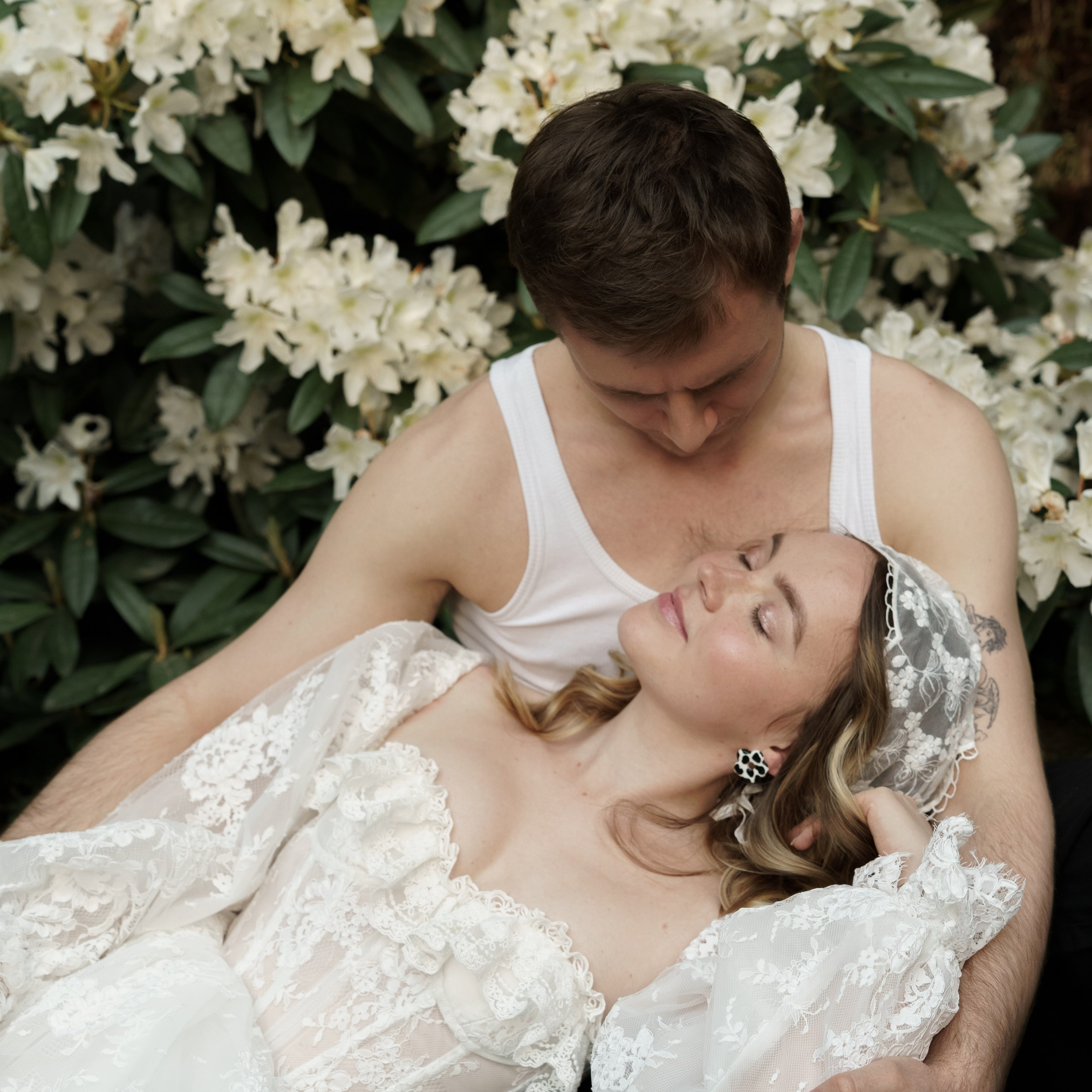 Даша и Даня загородный дом камерная свадьба. Свадебный фотограф Москва Москвовская область Санкт-Петербург