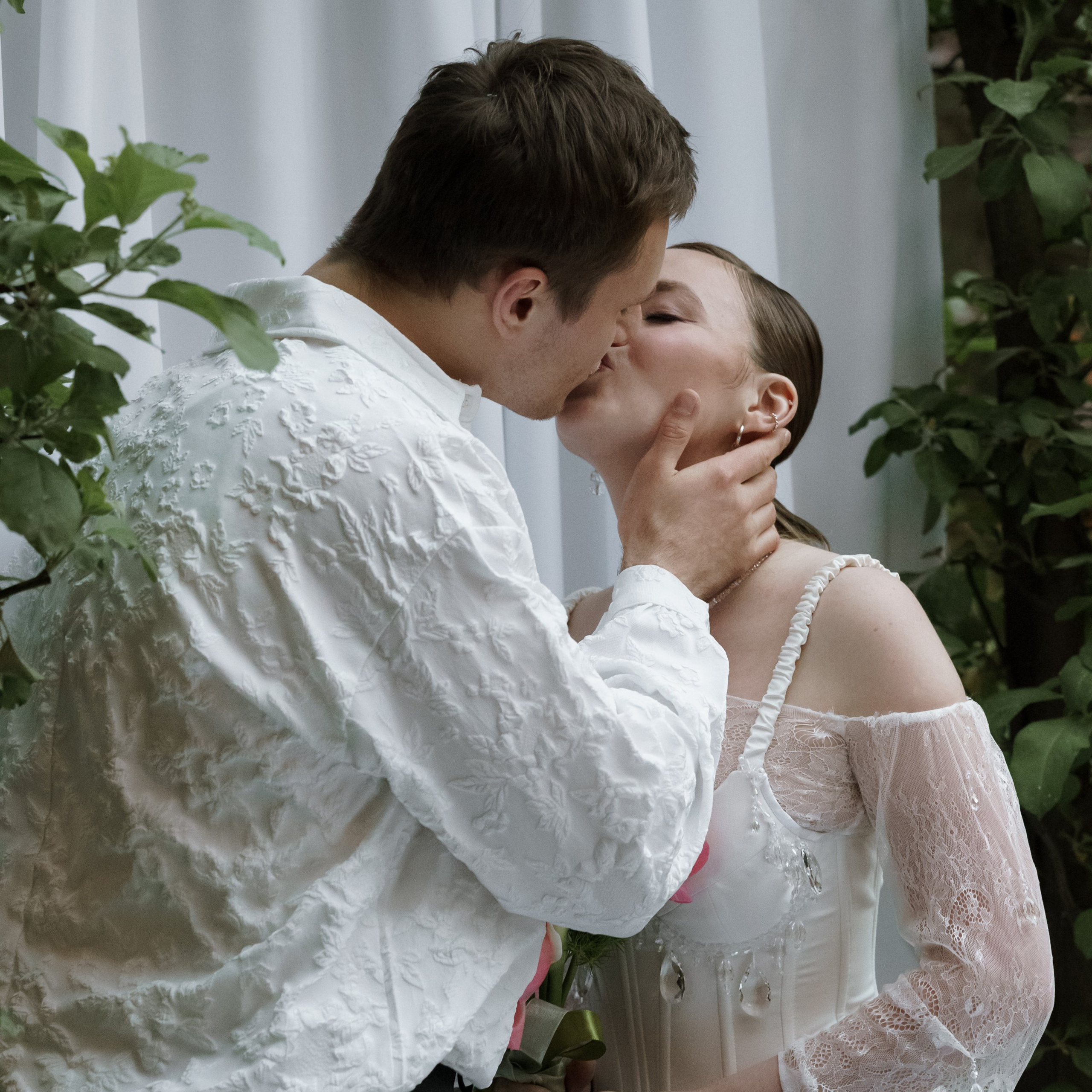 Даша и Даня загородный дом камерная свадьба. Свадебный фотограф Москва Москвовская область Санкт-Петербург