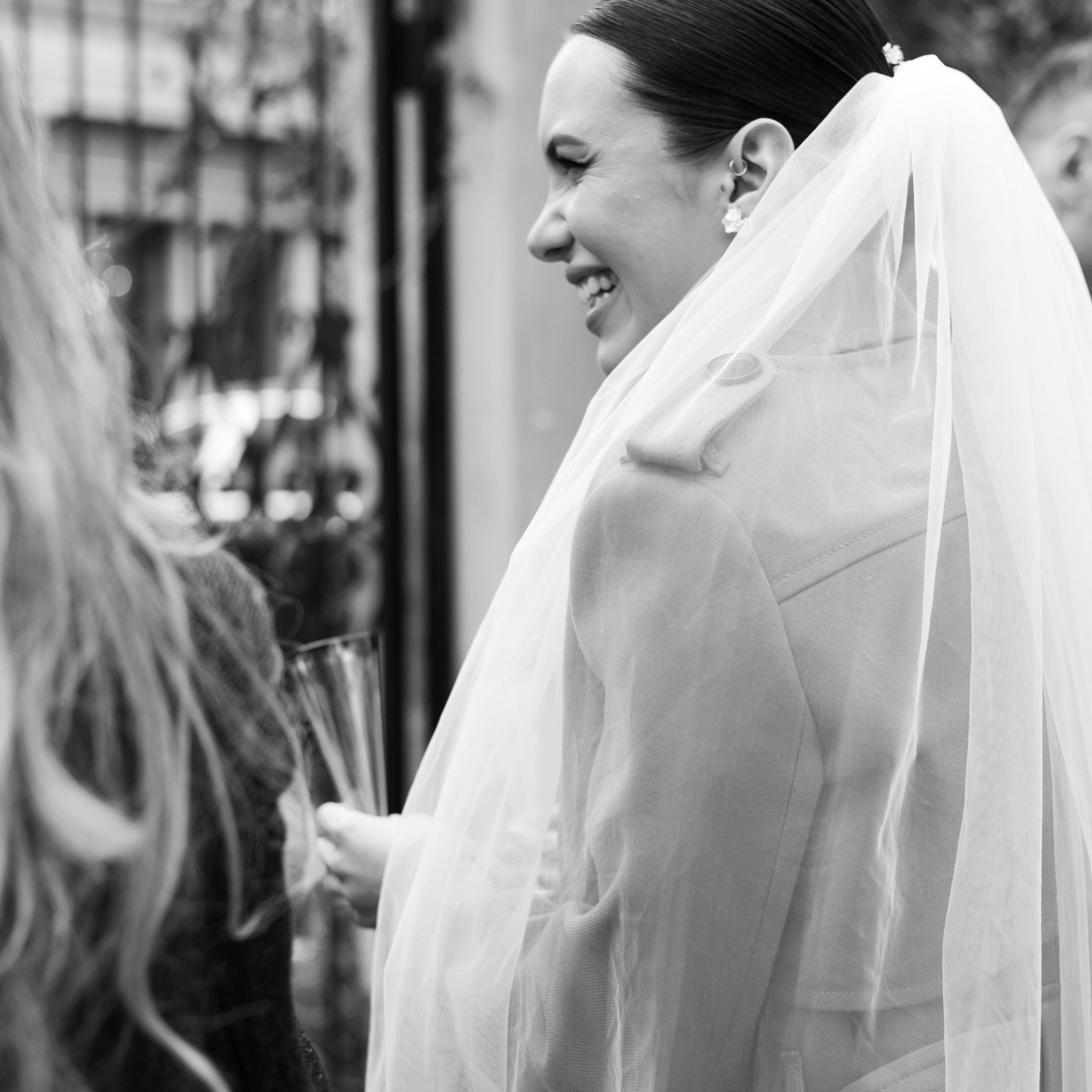 Регистрация брака в особняке Royal фотосессия лавстори в студии Москва и камерный ужин с друзьями. Свадебный фотограф Москва Москвовская область Санкт-Петербург