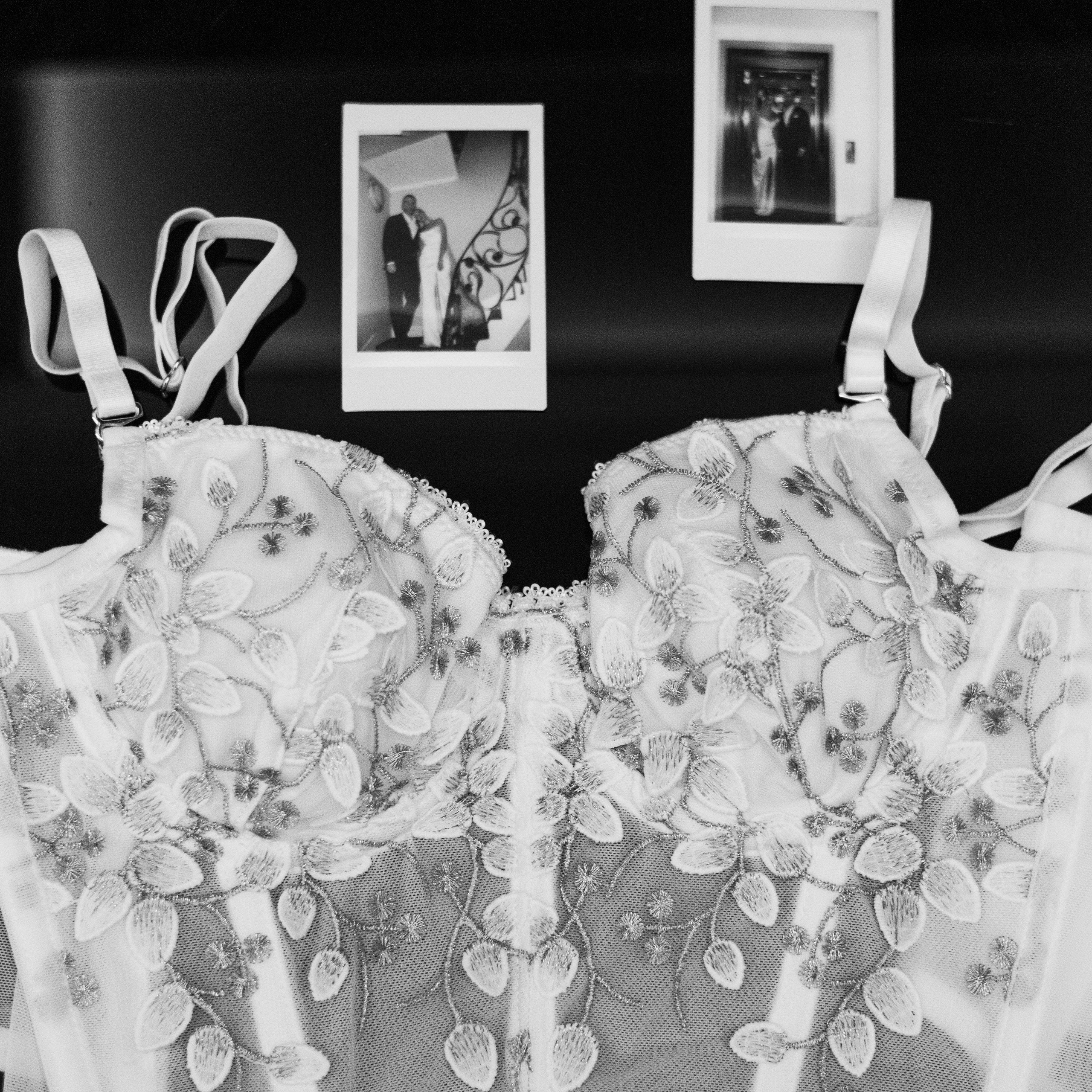 Регистрация брака в особняке Royal фотосессия лавстори в студии Москва и камерный ужин с друзьями. Свадебный фотограф Москва Москвовская область Санкт-Петербург