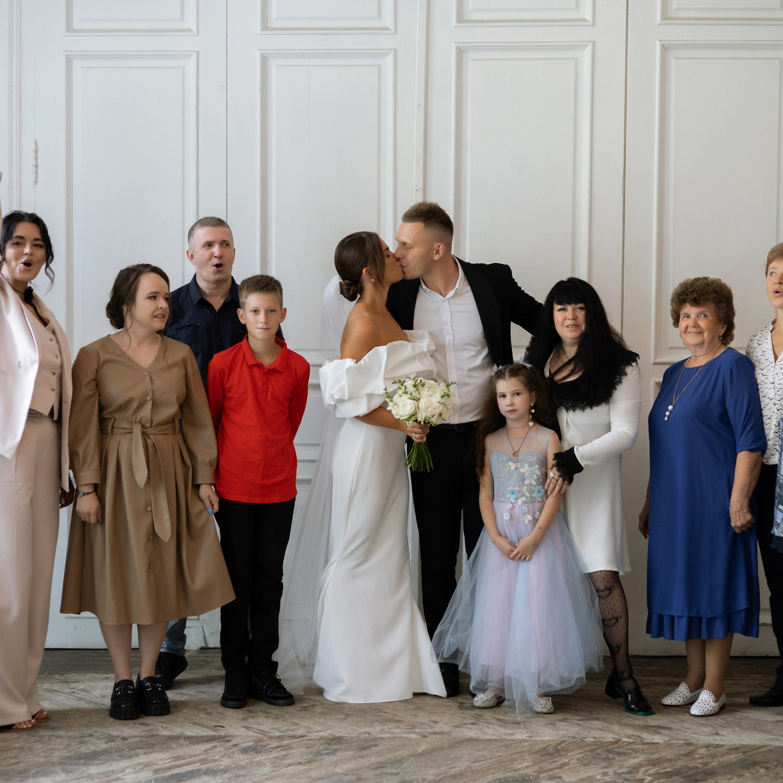 Камерная свадьба в Москве утро в отеле Рихтер регистрация в White studio Royal адреса счастья. Свадебный фотограф Москва Москвовская область Санкт-Петербург