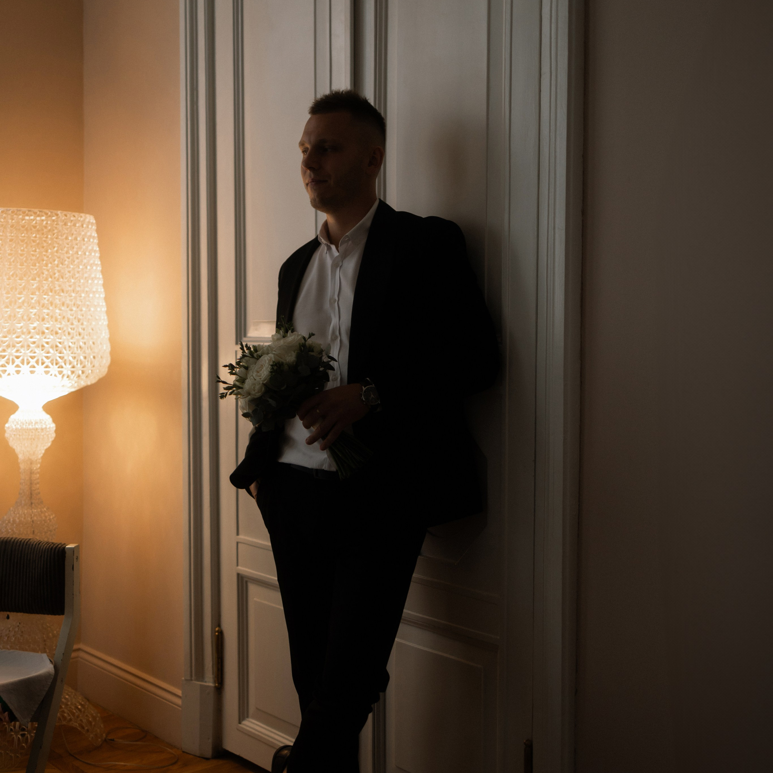 Камерная свадьба в Москве утро в отеле Рихтер регистрация в White studio Royal адреса счастья. Свадебный фотограф Москва Москвовская область Санкт-Петербург