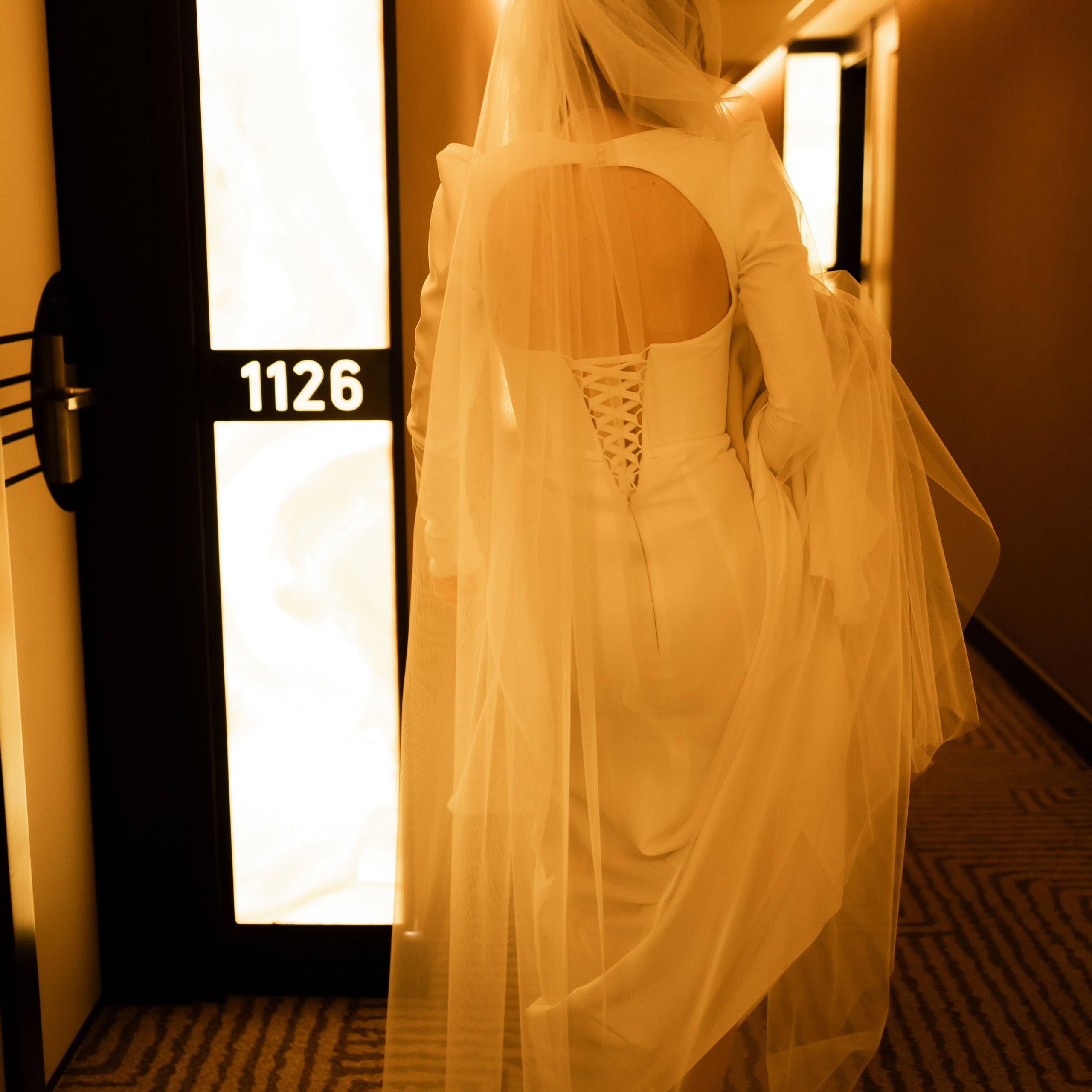 Свадебная съемка фотосессия Москва в отеле Marriott Imperial Plaza и регистрация в кутузовском загсе. Свадебный фотограф Москва Москвовская область Санкт-Петербург