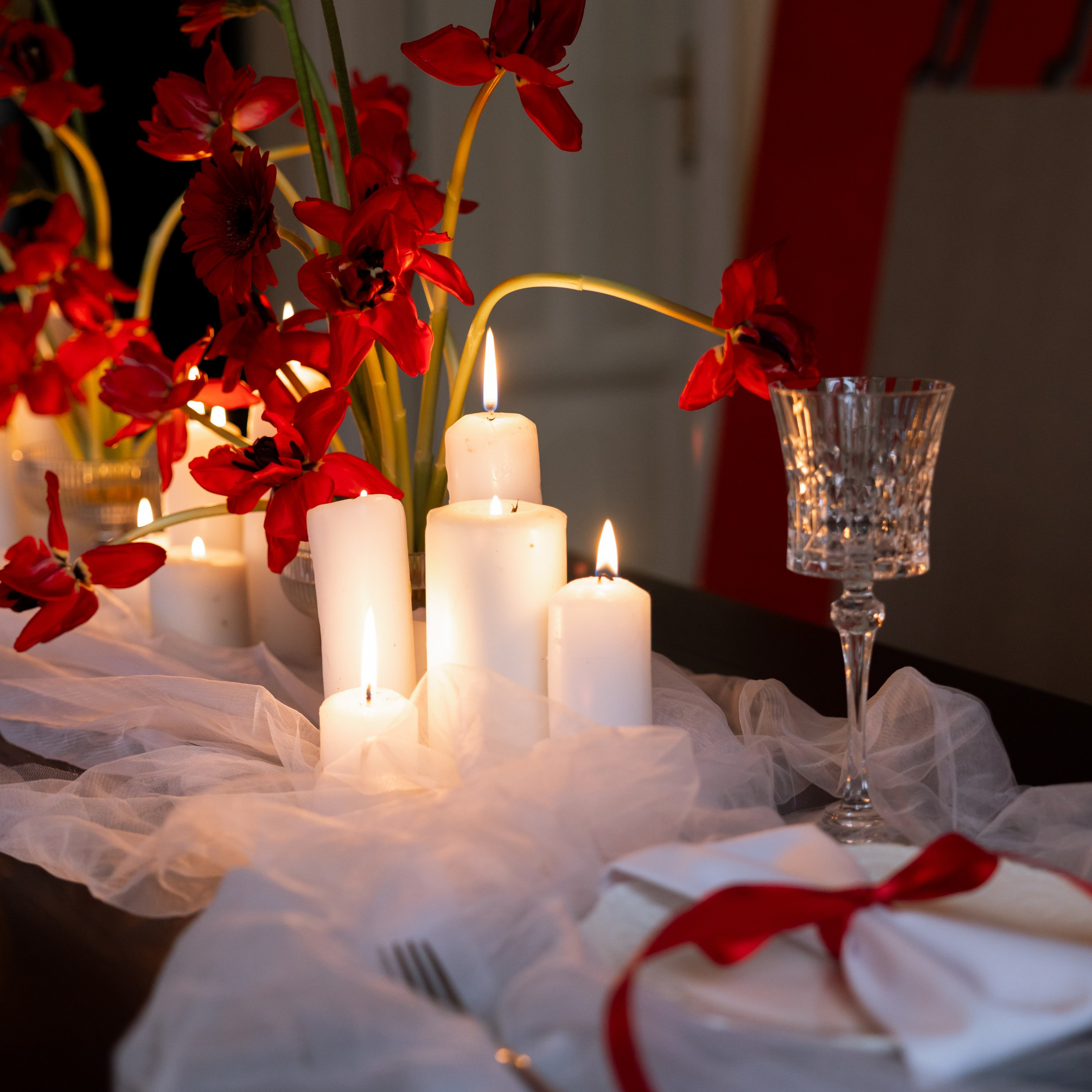 Свадебная фотосессия 14 февраля в студии вместо отеля. Свадебный фотограф Москва Москвовская область Санкт-Петербург