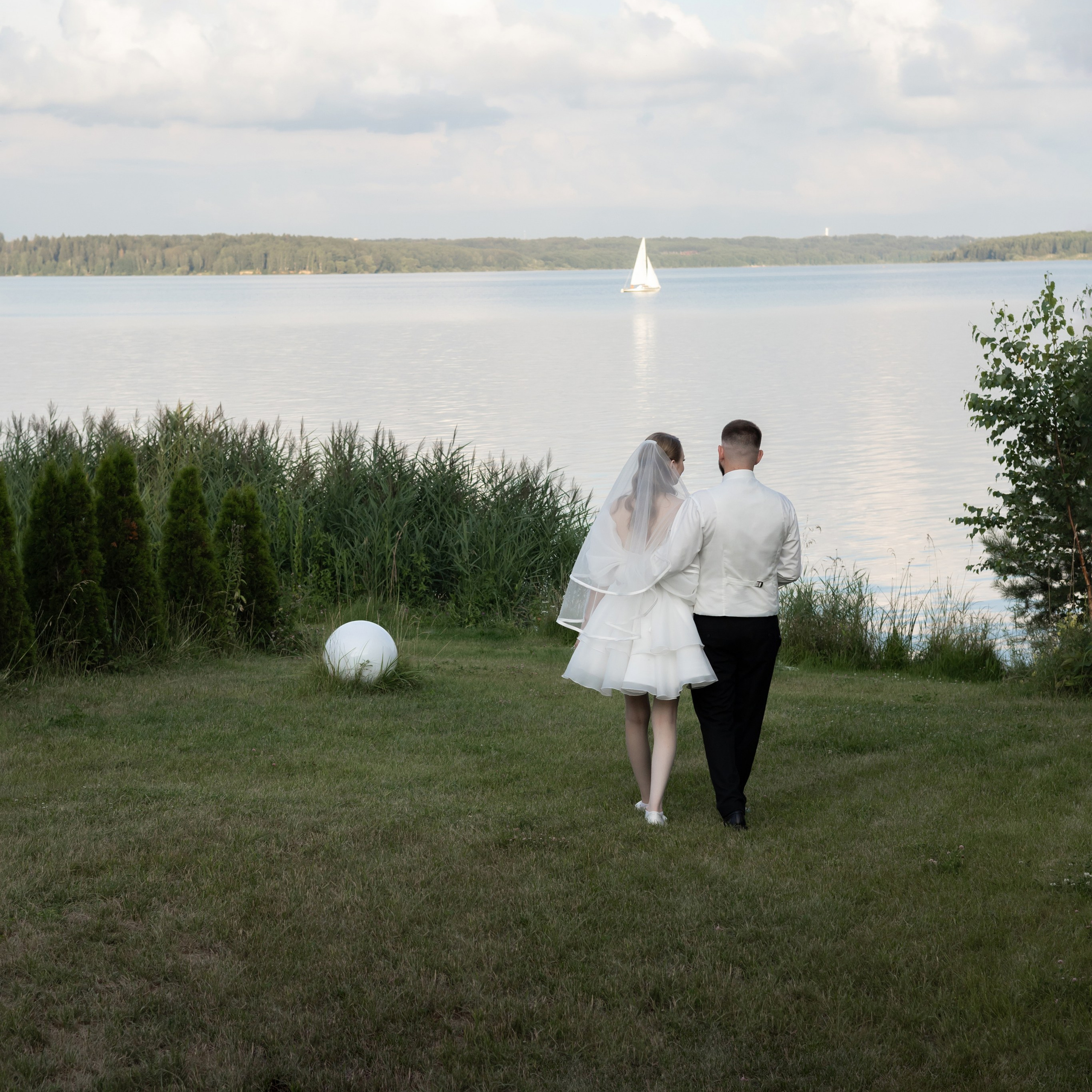 Свадьба на 50 человек на озере Сенеж площадка the Sun выездная регистрация. Свадебный фотограф Москва Москвовская область Санкт-Петербург