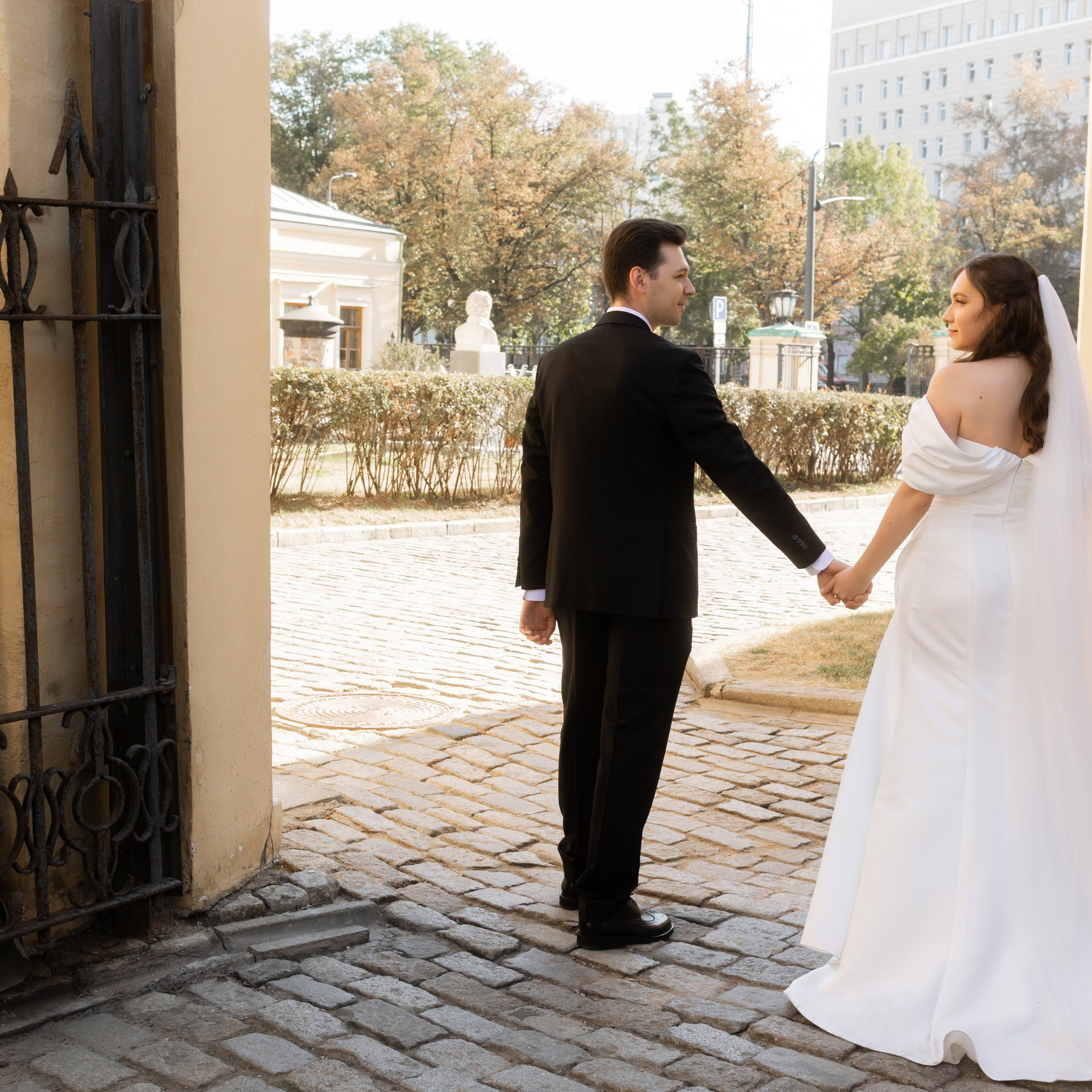 Регисрация брака в Пушкинской библиотеке и камерный свадебный ужин в кругу семьи в ресторане Ривьера. Свадебный фотограф Москва Москвовская область Санкт-Петербург