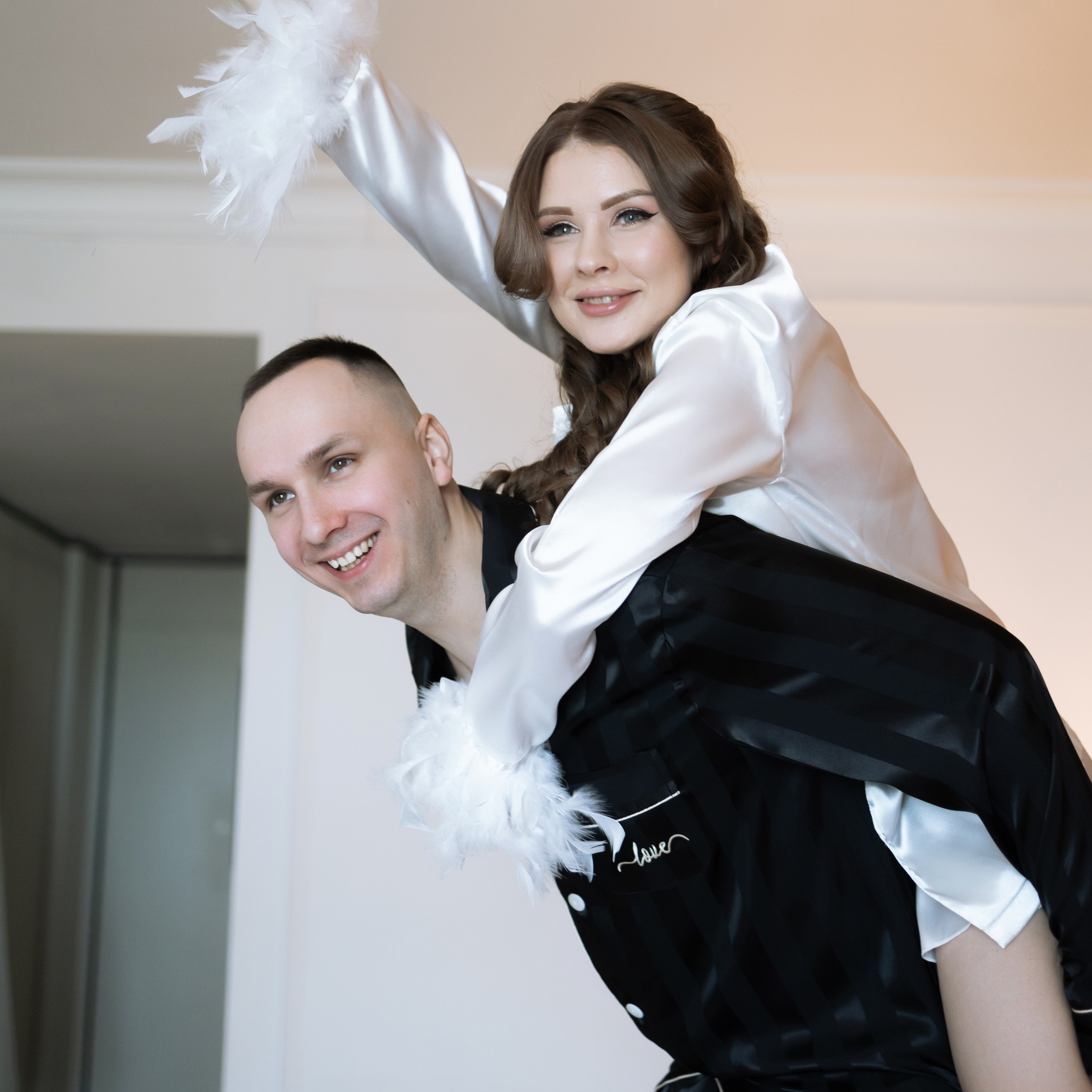 Свадебная съемка фотосессия Москва в отеле Marriott Imperial Plaza и регистрация в кутузовском загсе. Свадебный фотограф Москва Москвовская область Санкт-Петербург