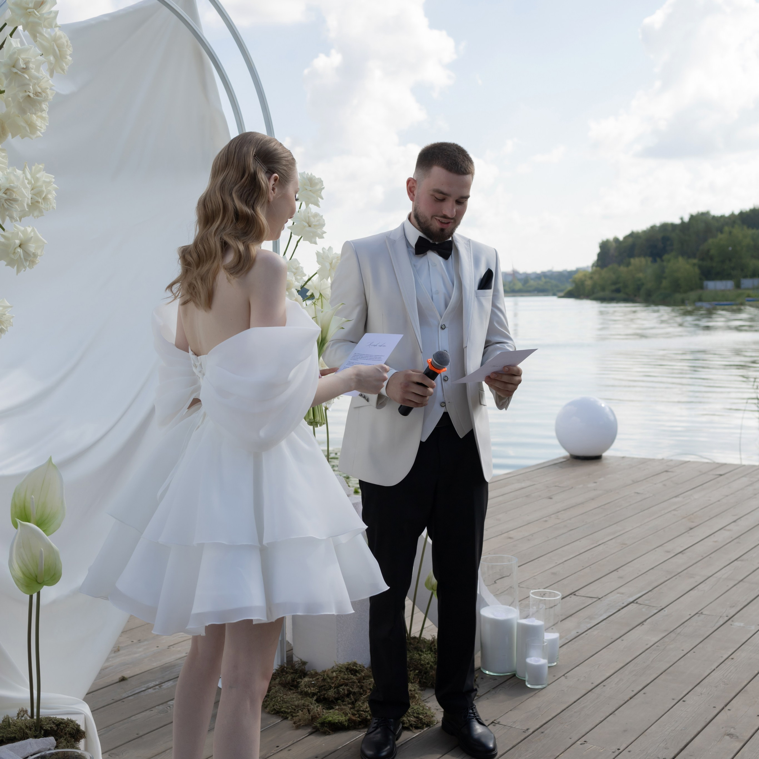 Свадьба на 50 человек на озере Сенеж площадка the Sun выездная регистрация. Свадебный фотограф Москва Москвовская область Санкт-Петербург