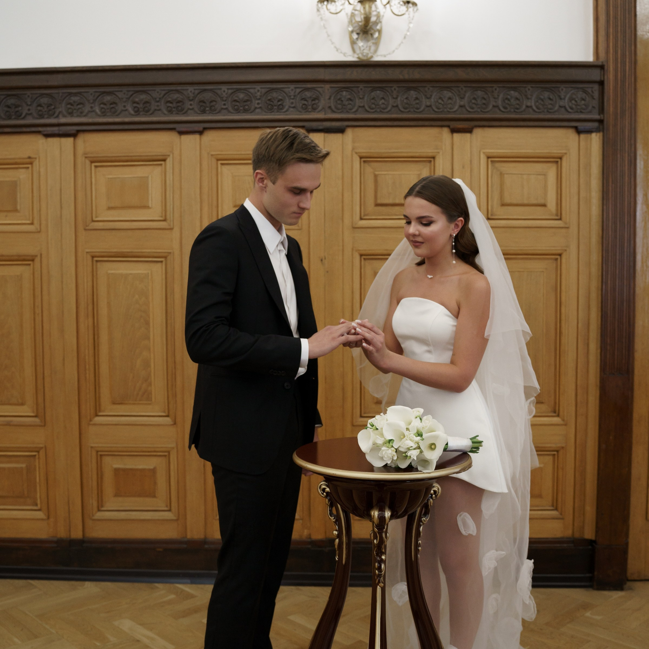 Таня и Артем городская свадьба. Свадебный фотограф Москва Москвовская область Санкт-Петербург