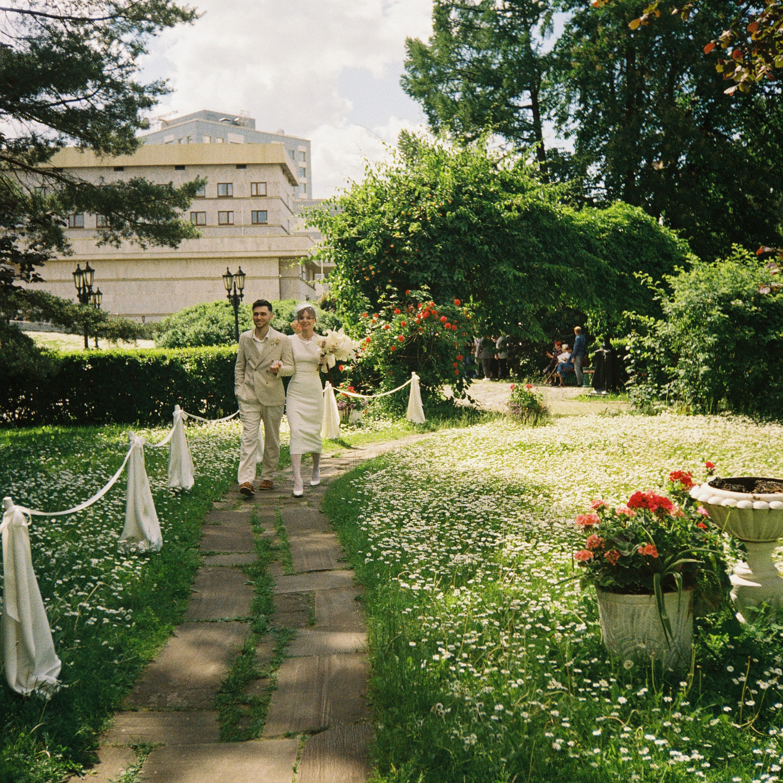 Свадебная фотосессия с банкетом Москва 21kult винтажная свадьба. Свадебный фотограф Москва Москвовская область Санкт-Петербург