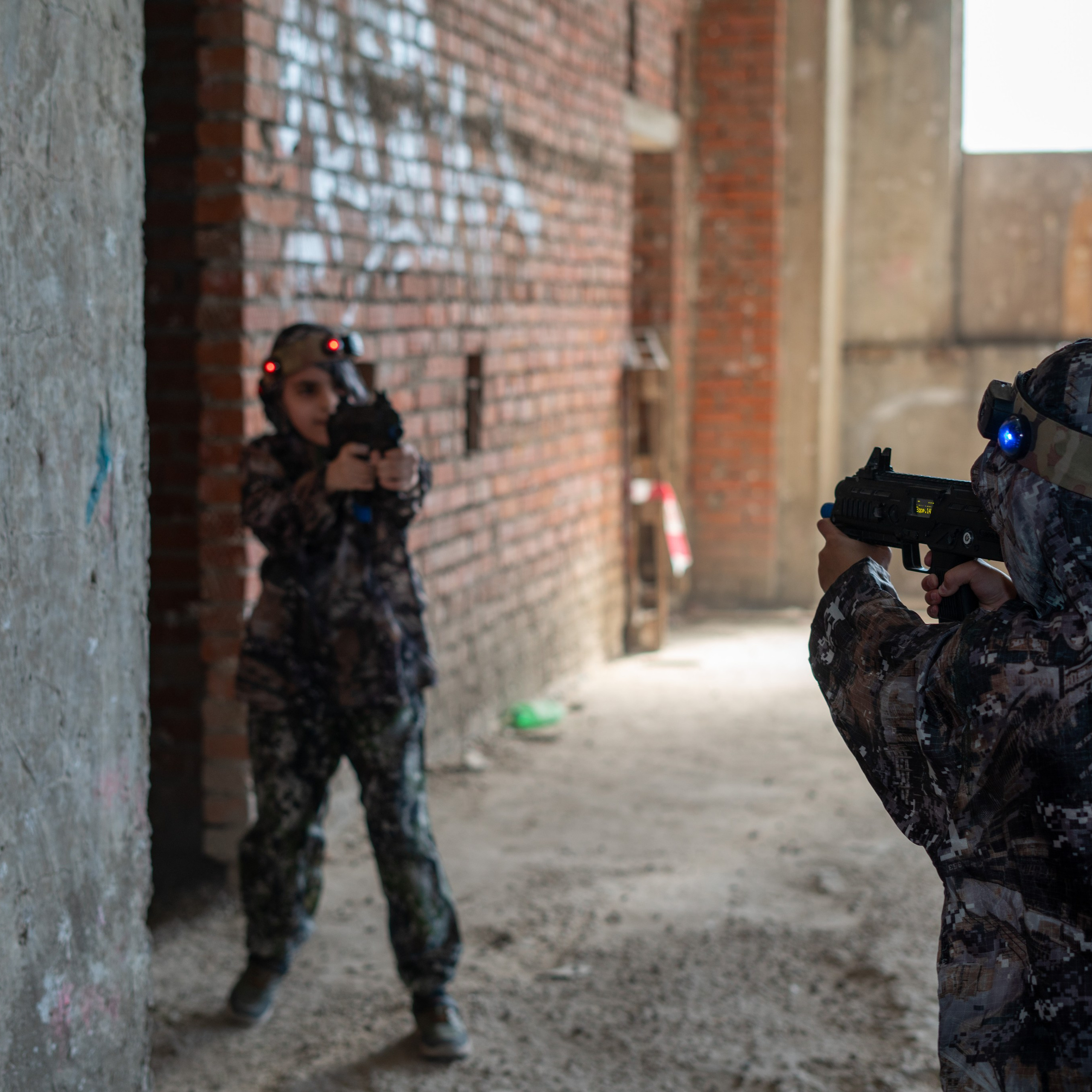 Лазертаг, Косте 10 лет. Главная