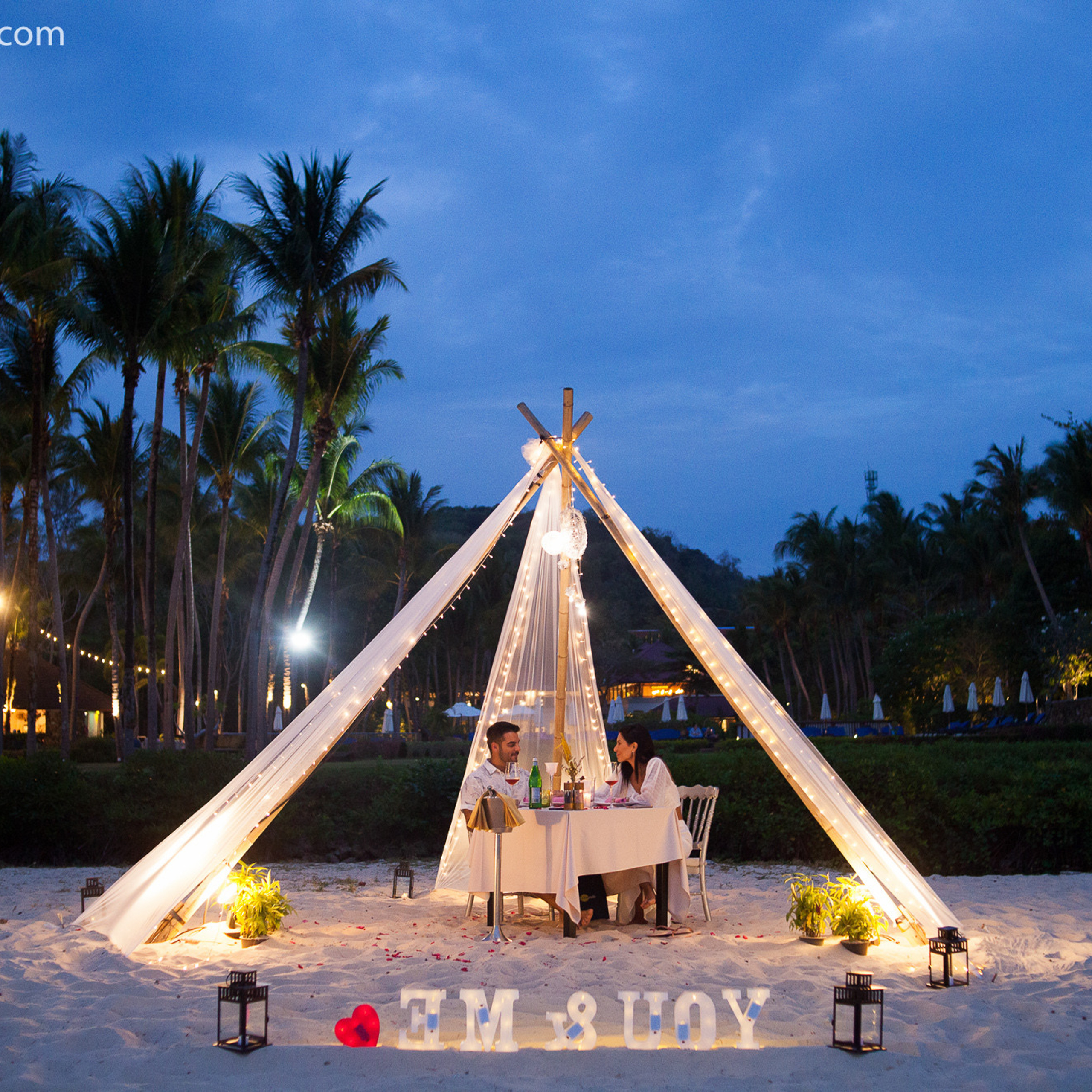 Dusit Thani Beach Dinner