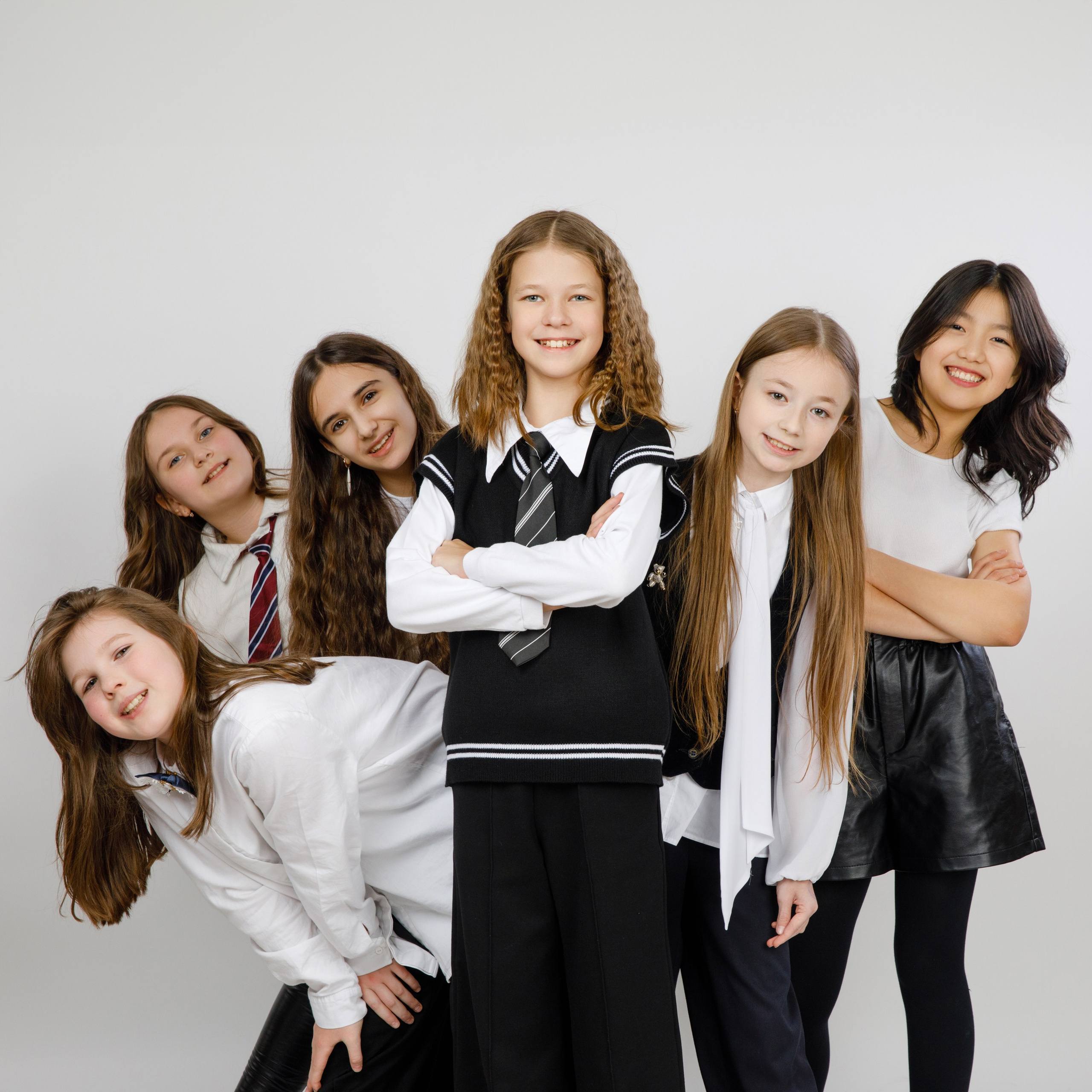 ДЛЯ 1-4 КЛАССОВ. Выпускные альбомы в Москве FOTOVMESTE