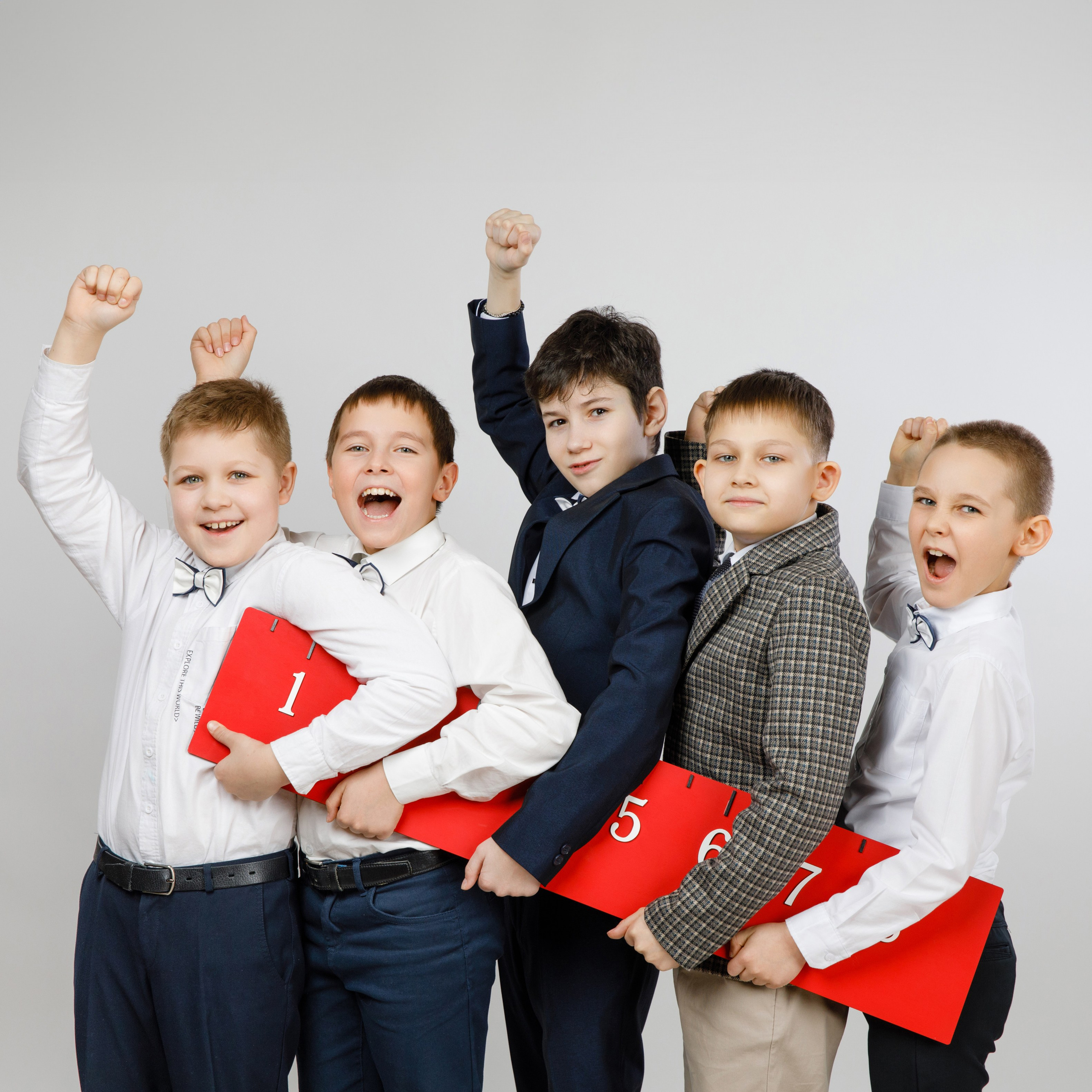 ДЛЯ 1-4 КЛАССОВ. Выпускные альбомы в Москве FOTOVMESTE