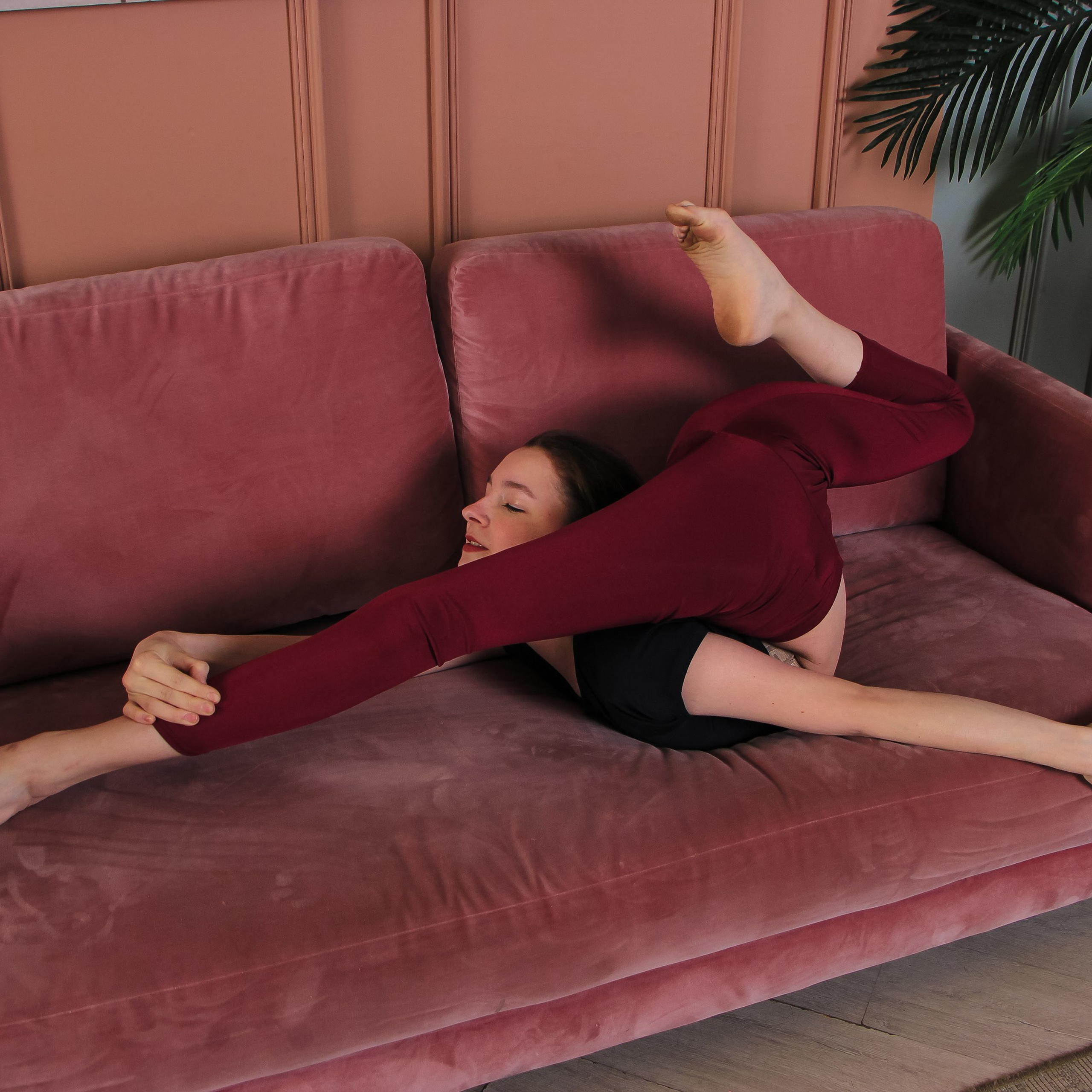 Цирковая 026. Fantastic-Bodies photo performance