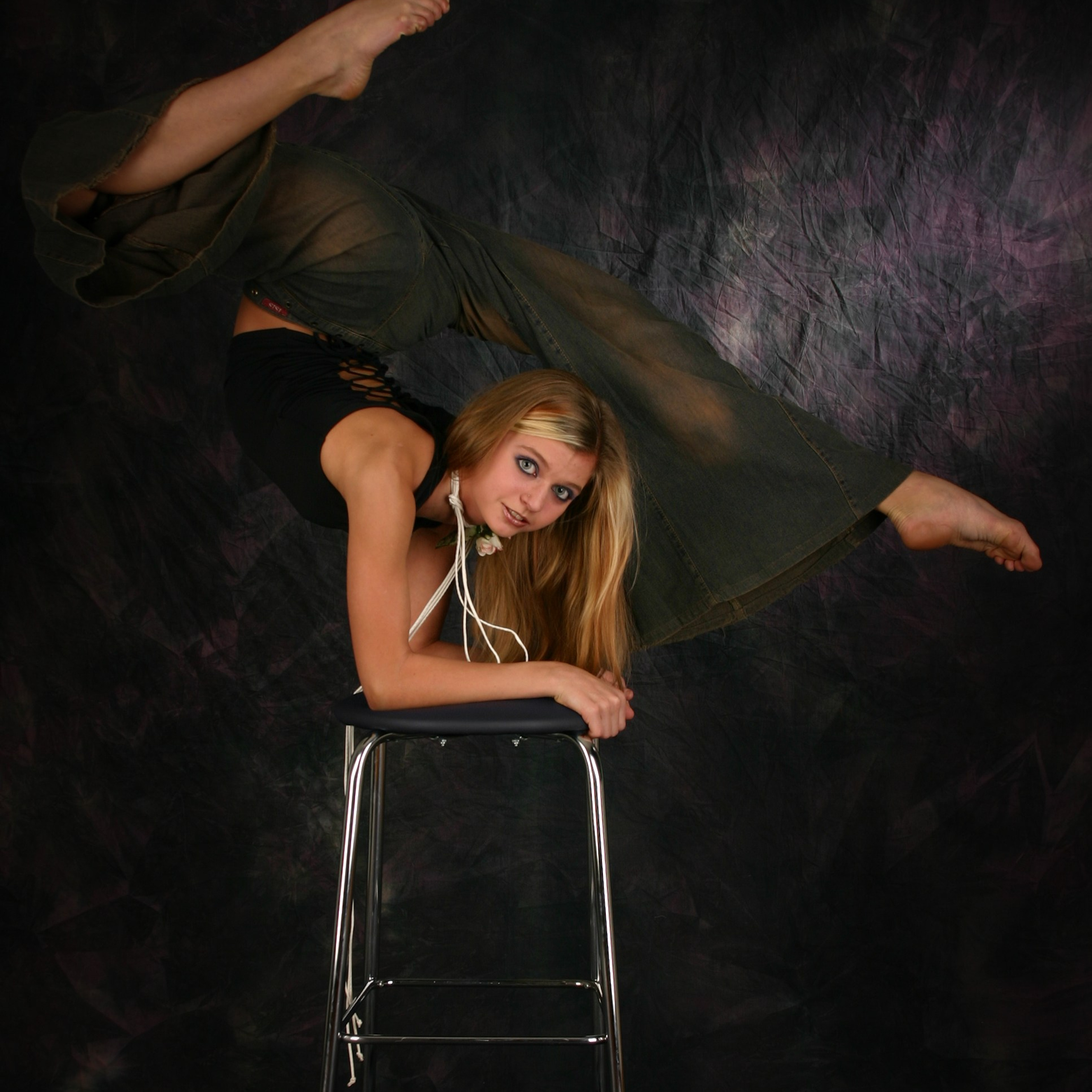 Гимнастка 001. Fantastic-Bodies photo performance