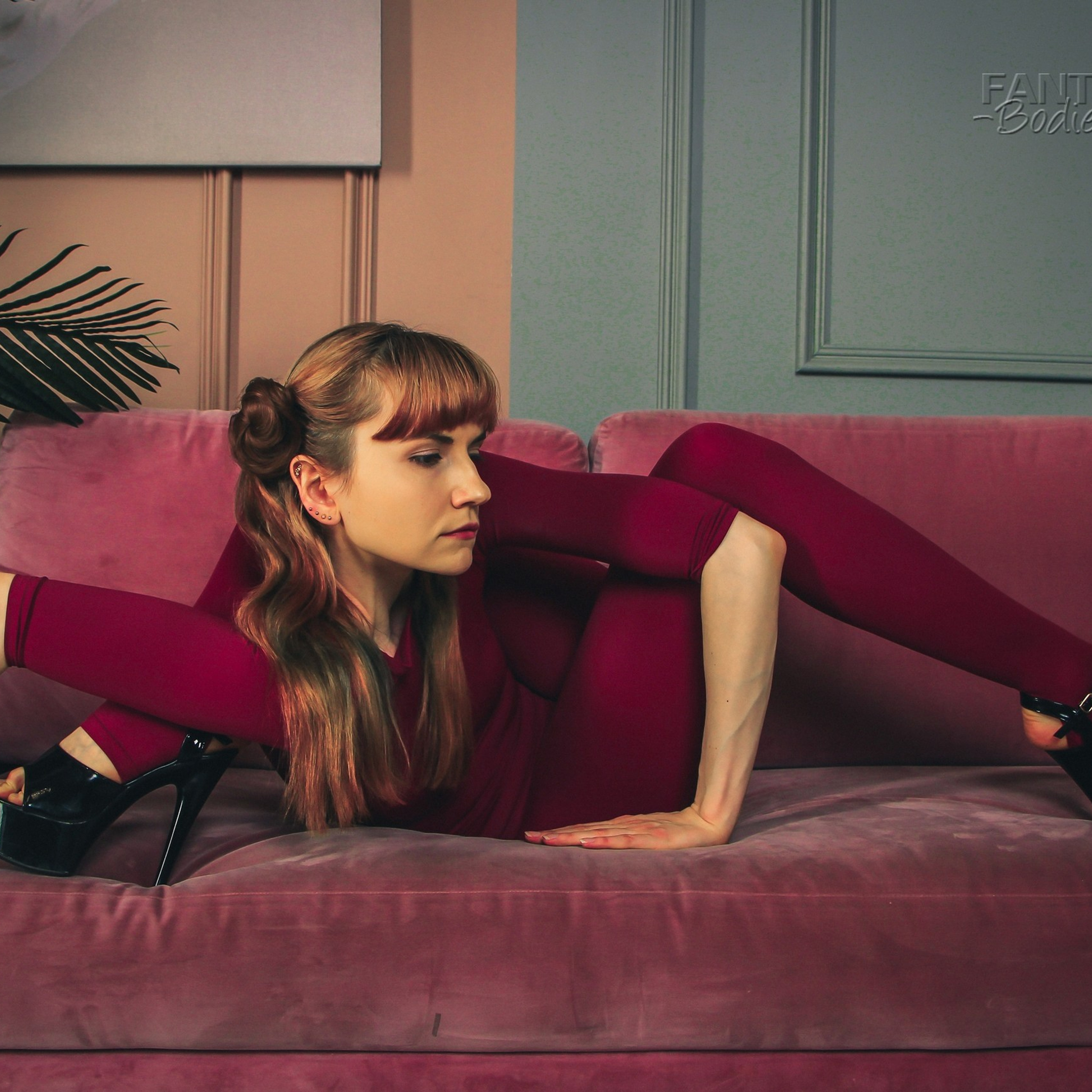 Йогиня 002. Fantastic-Bodies photo performance