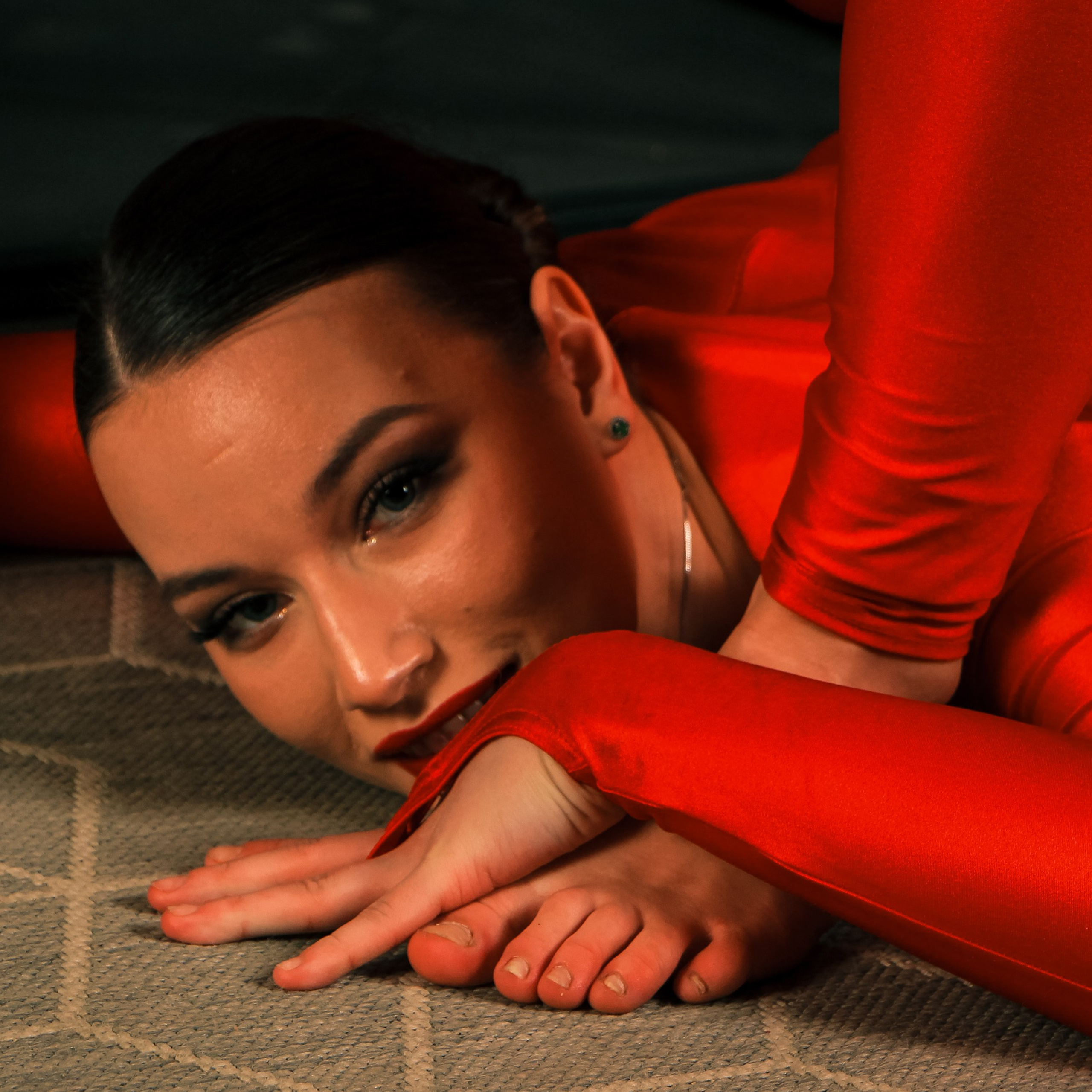 Цирковая 037. Fantastic-Bodies photo performance