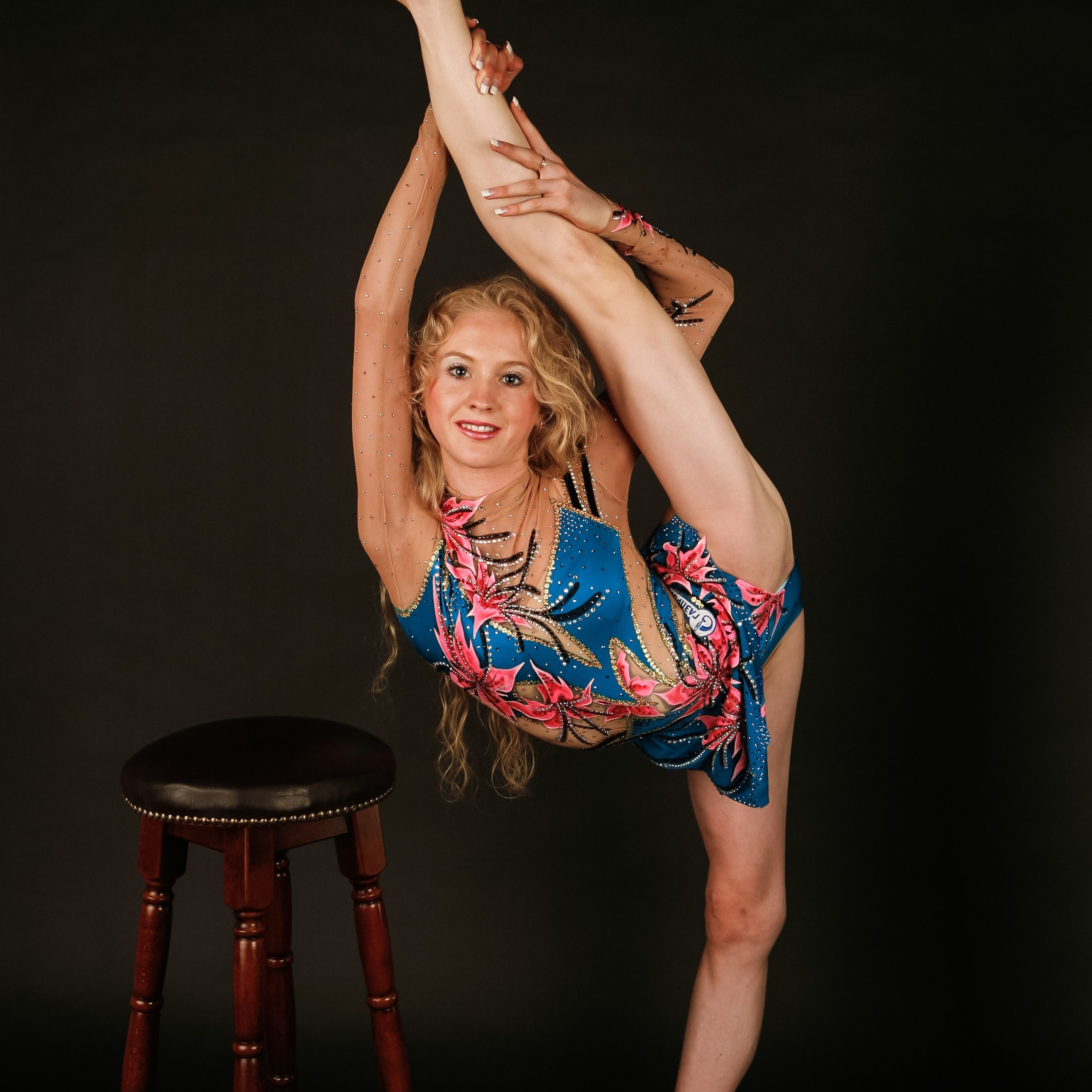 Гимнастка 004. Fantastic-Bodies photo performance