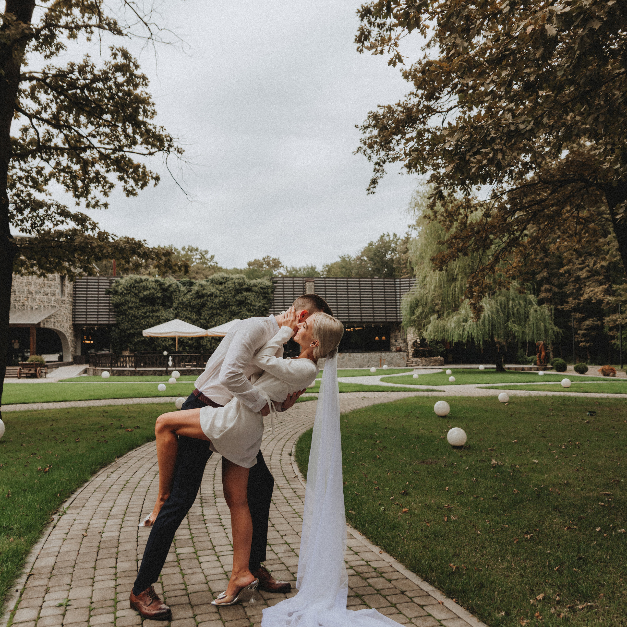 Вдаль унесённые ветром…. Свадебный фотограф в Краснодарском крае
