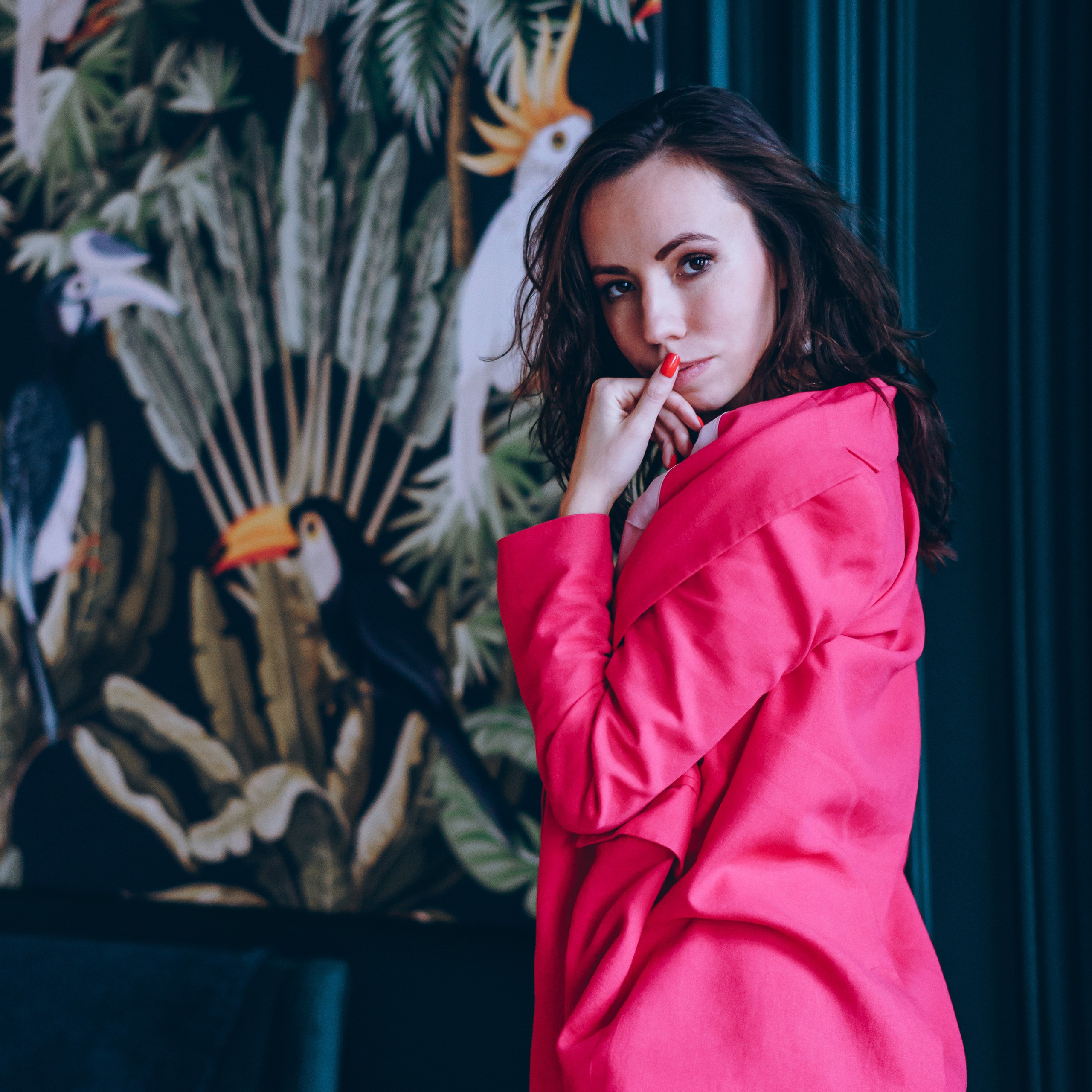 Для Анна — ведущей праздничных мероприятий