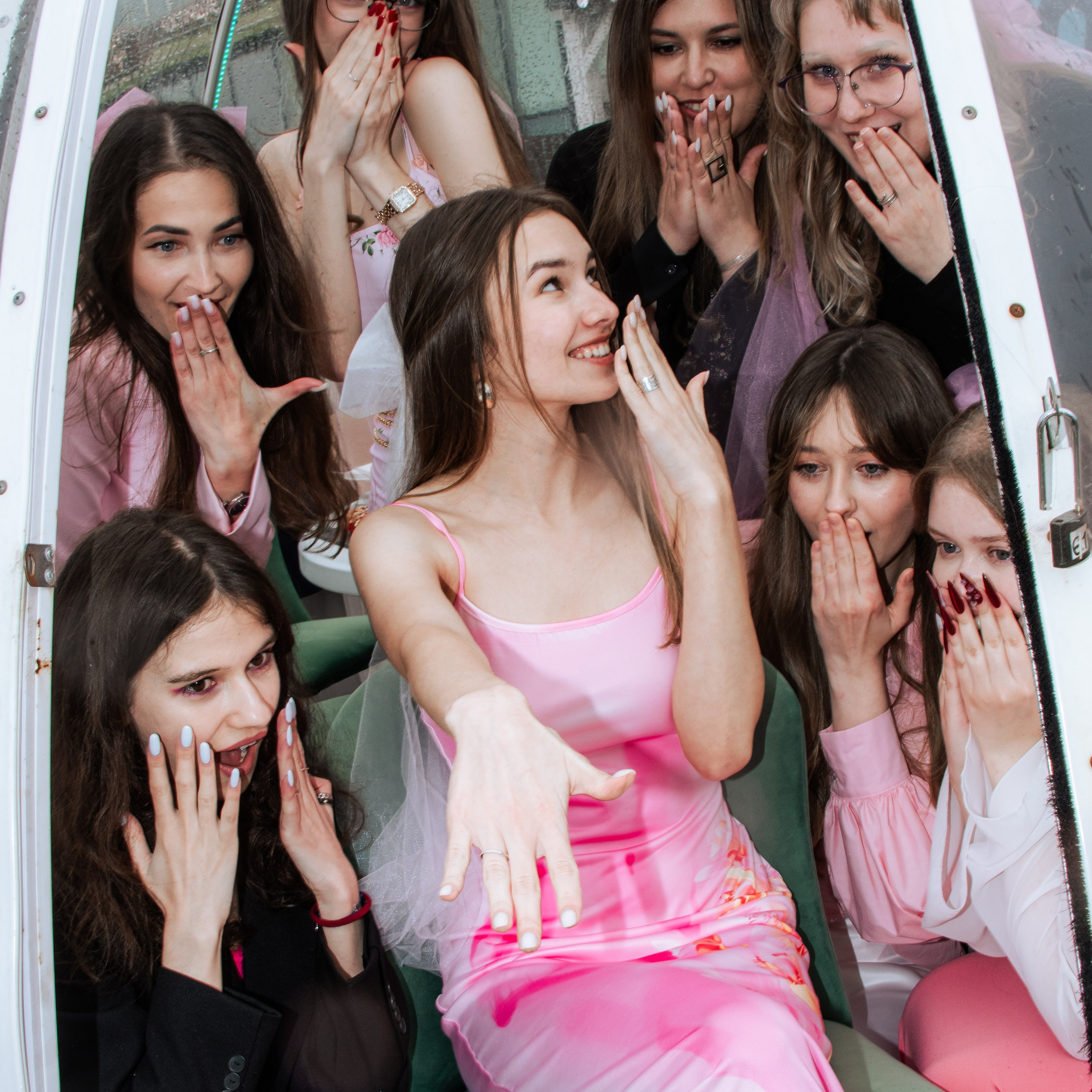 Розовый девичник