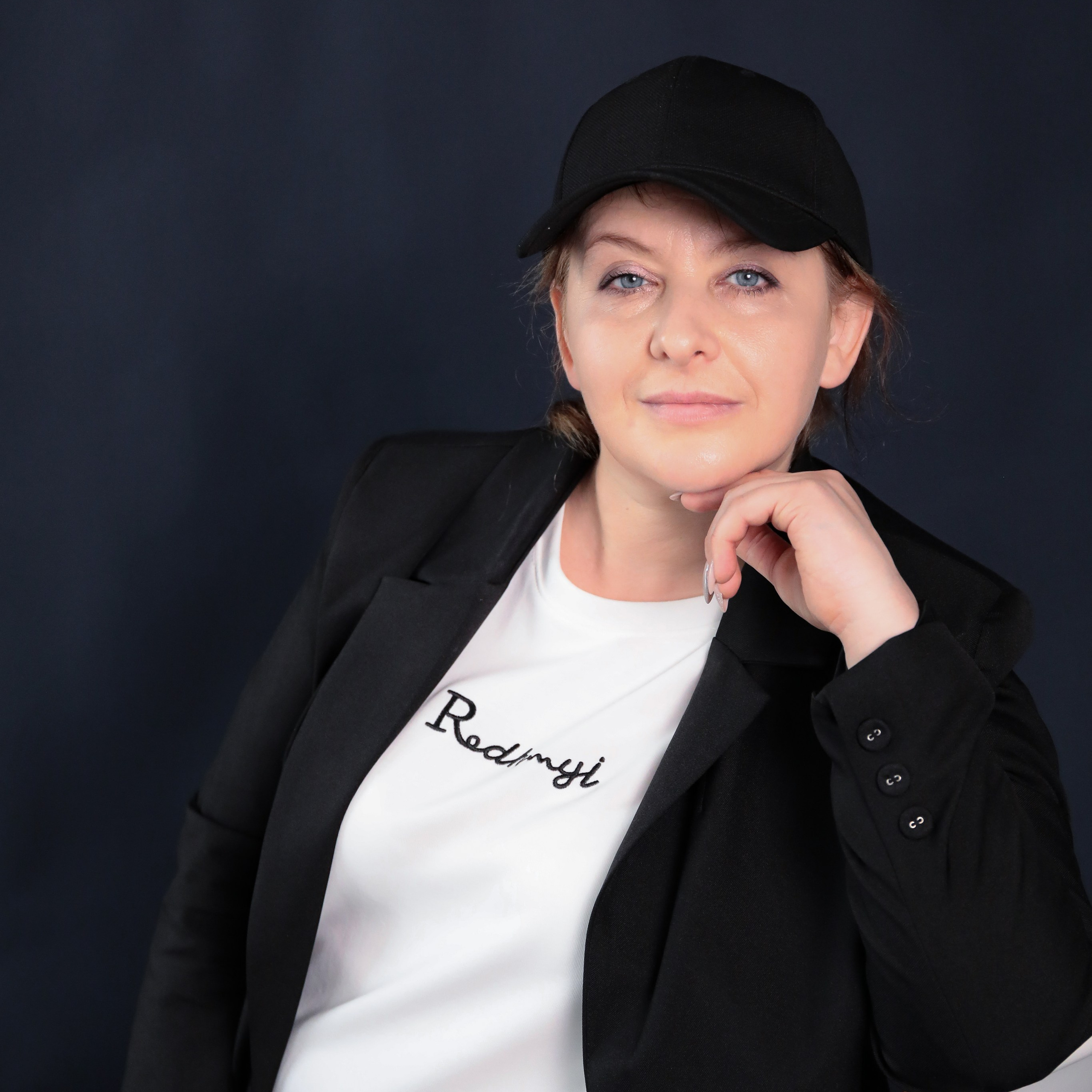 Елена руководитель тенцевального коллектива