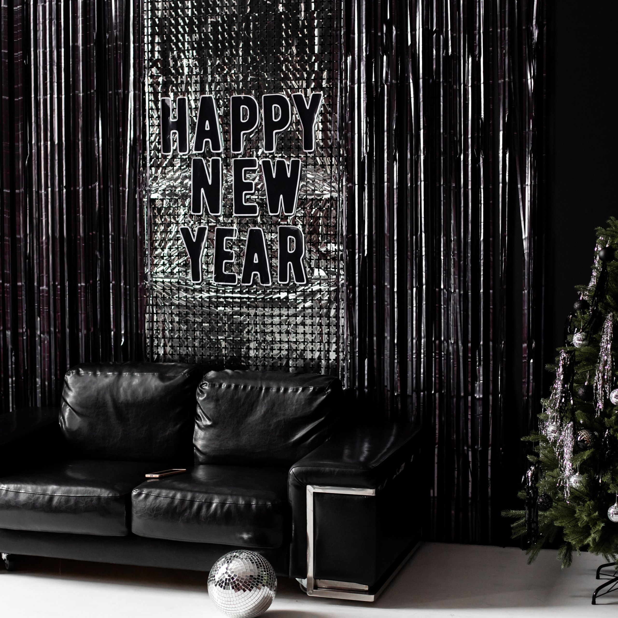 Черно-белый