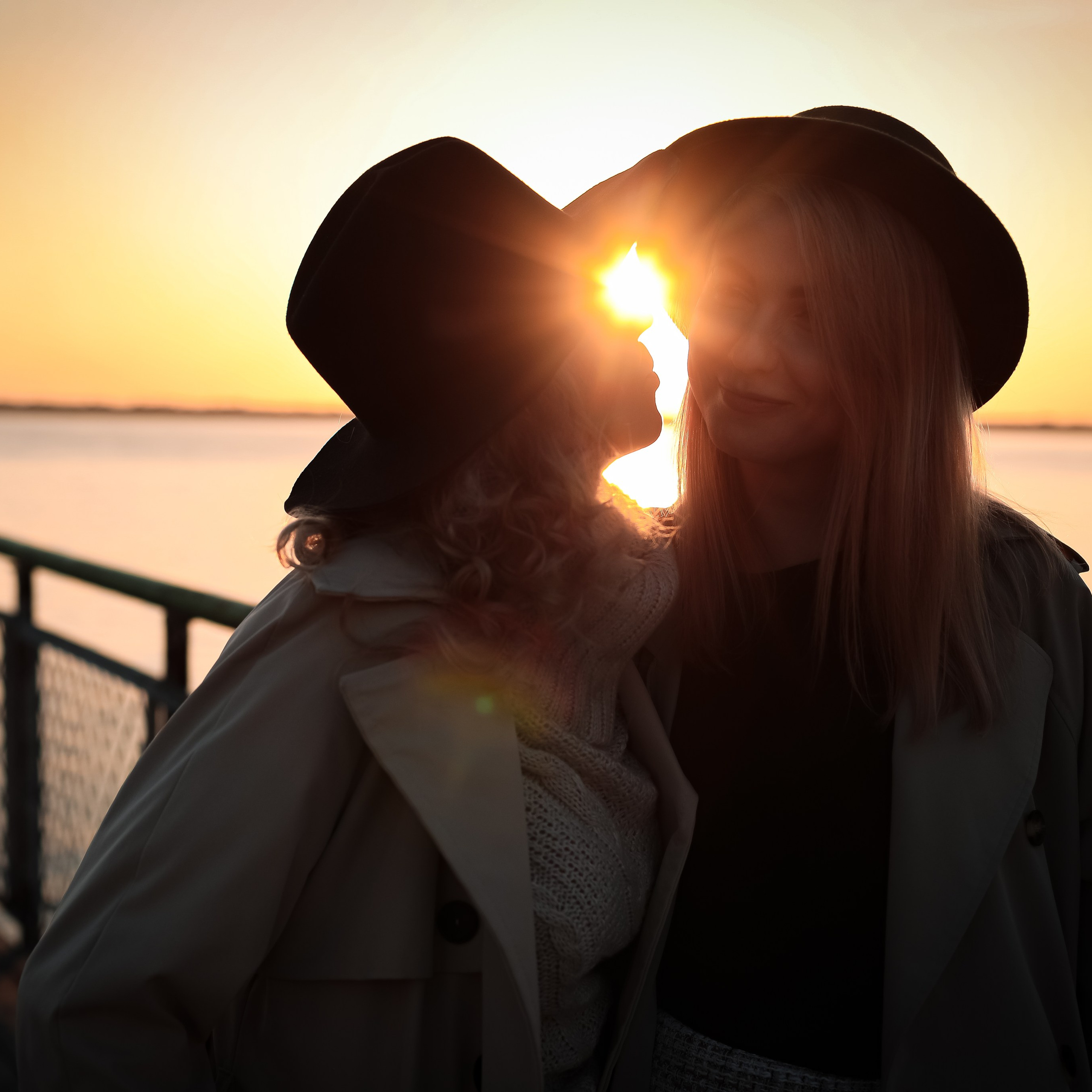 На Набережной (закат)