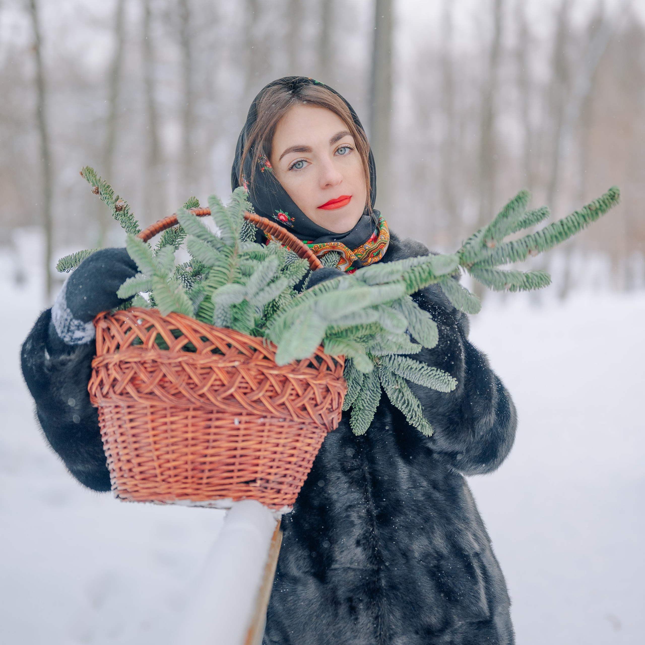 Звенит январская вьюга