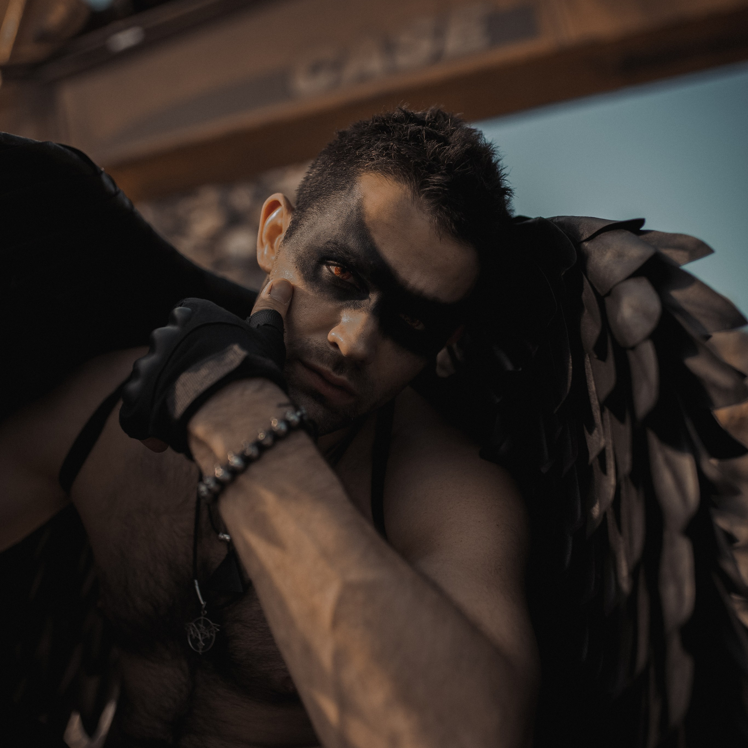 Загадочная съемка в стиле Ангелы и Демоны