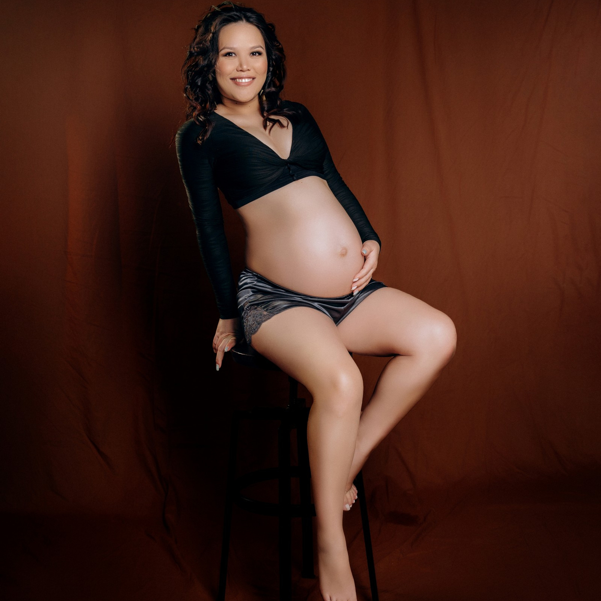 Фотосессия беременных в студии