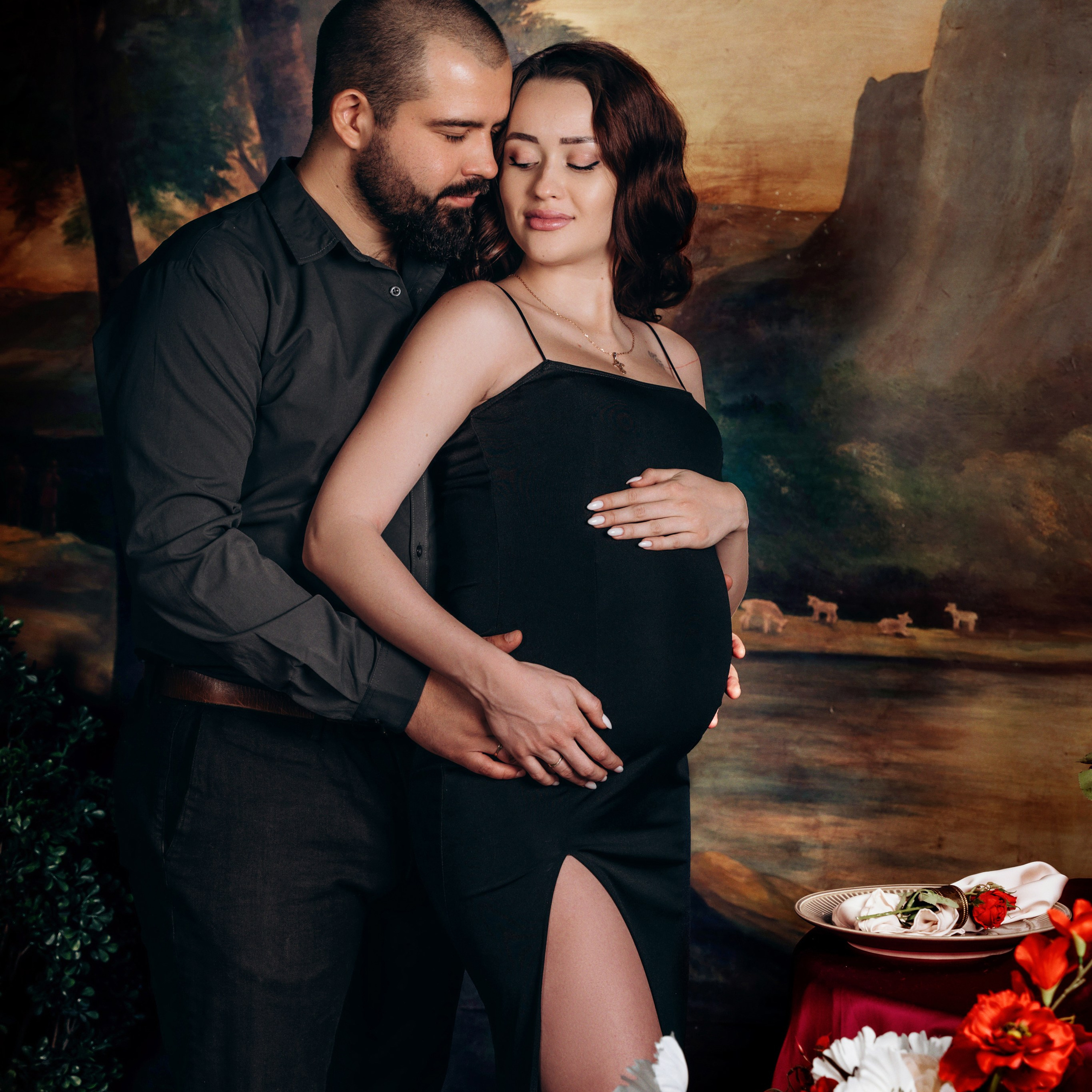 Мария и Никита — фотосессия беременности в интерьерном зале