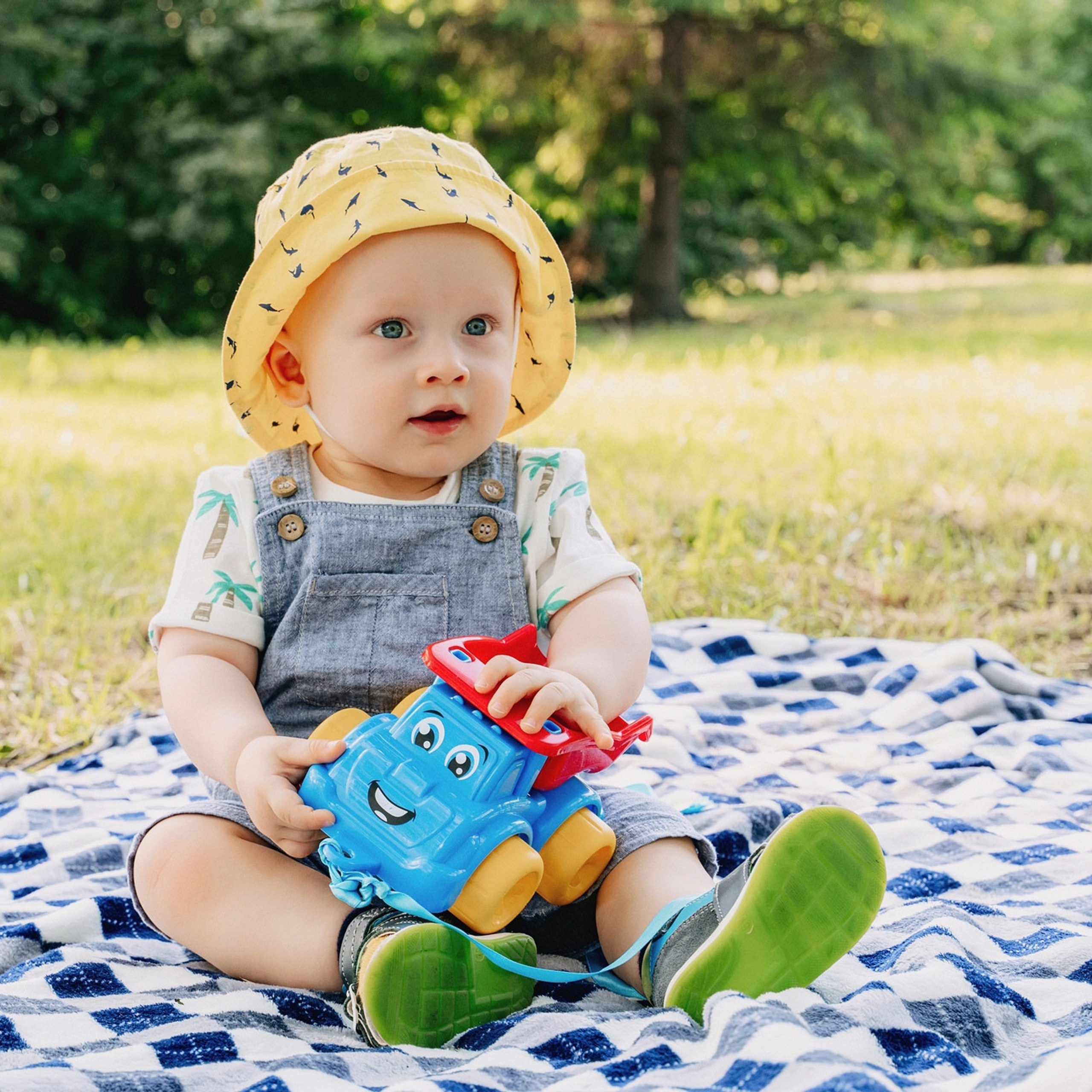 Фотосессия для малыша в парке