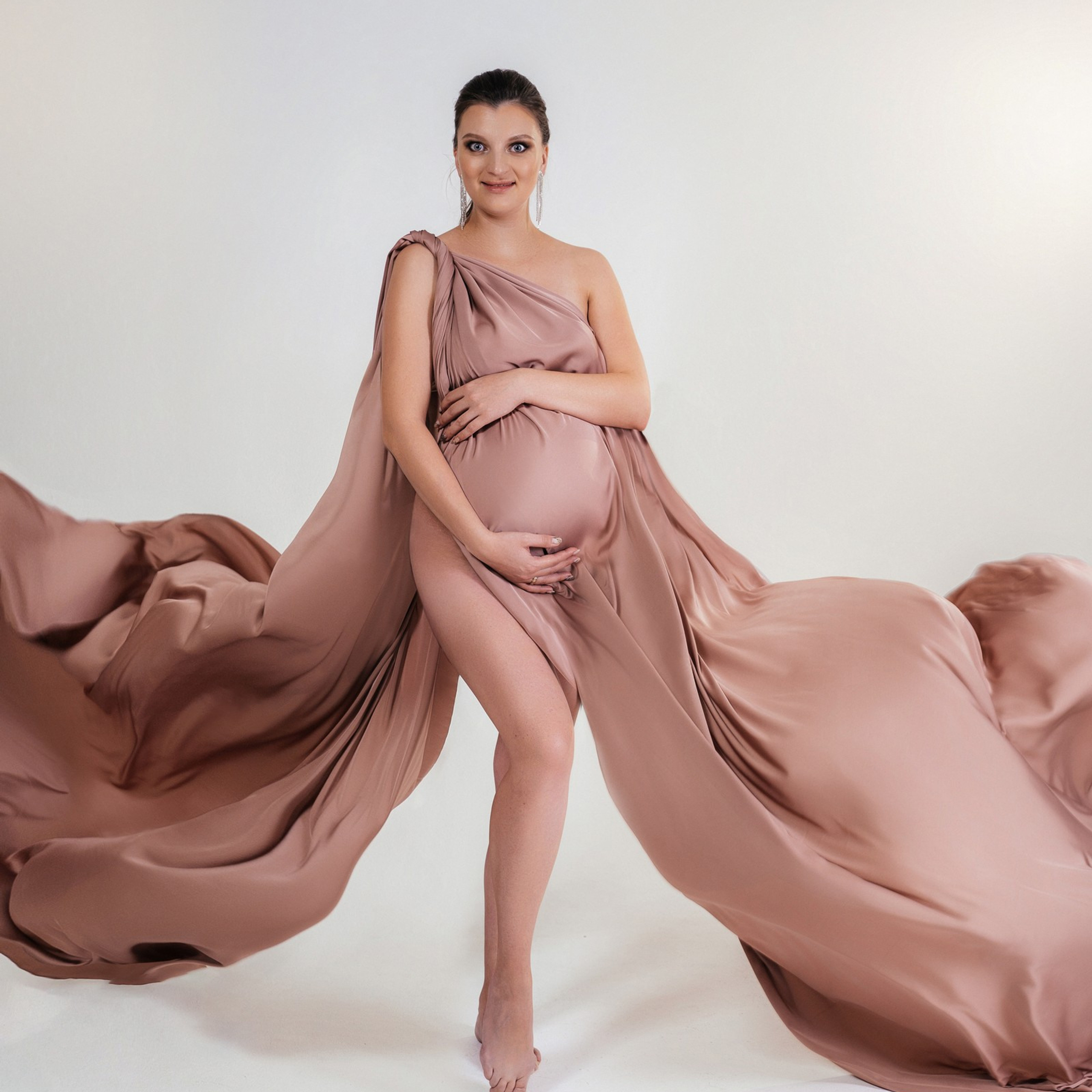 Фотосессия беременной в студии под ключ СПб