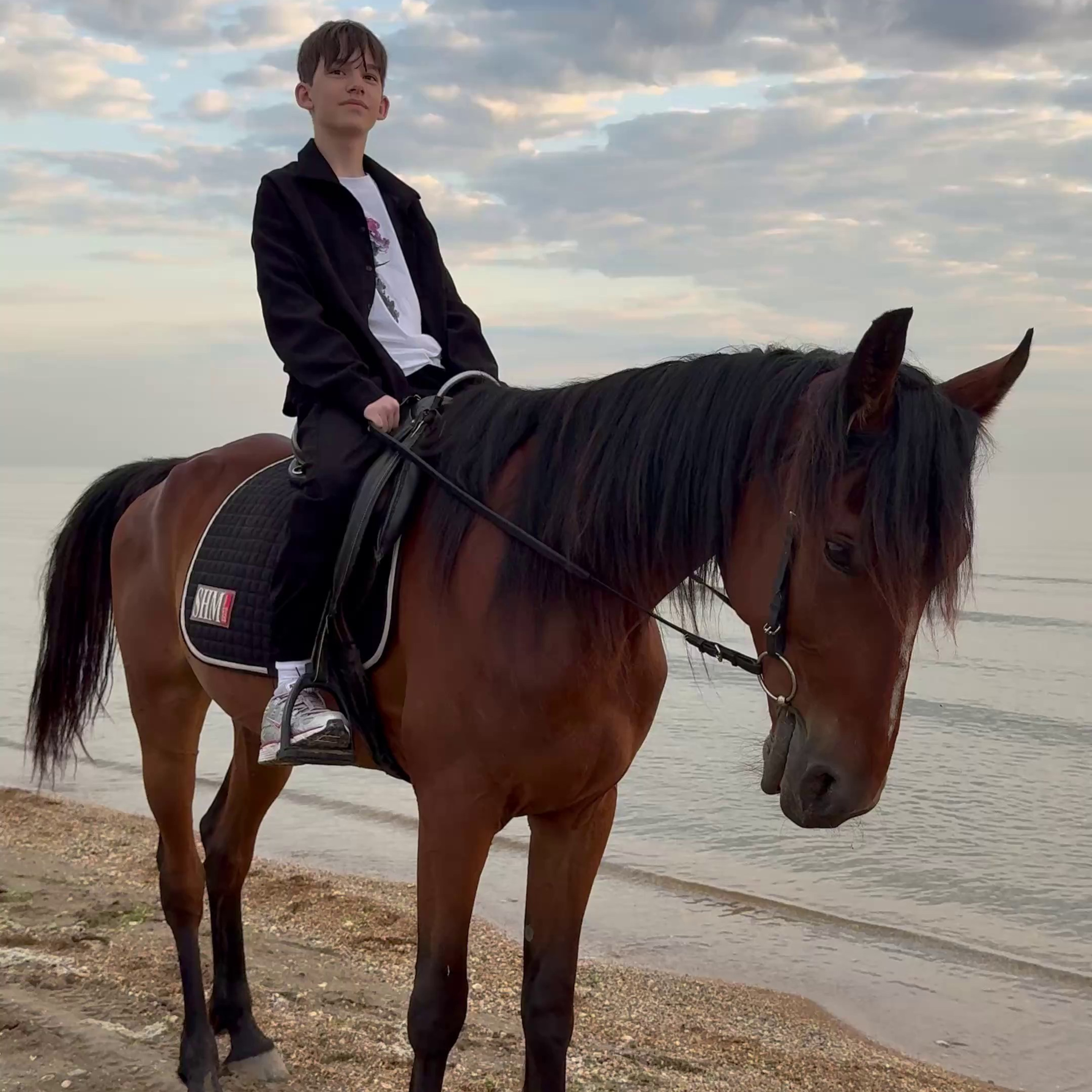 Конная фотосессия на море. Фотограф Дагестан | Лошади | Этноплатья | Туры