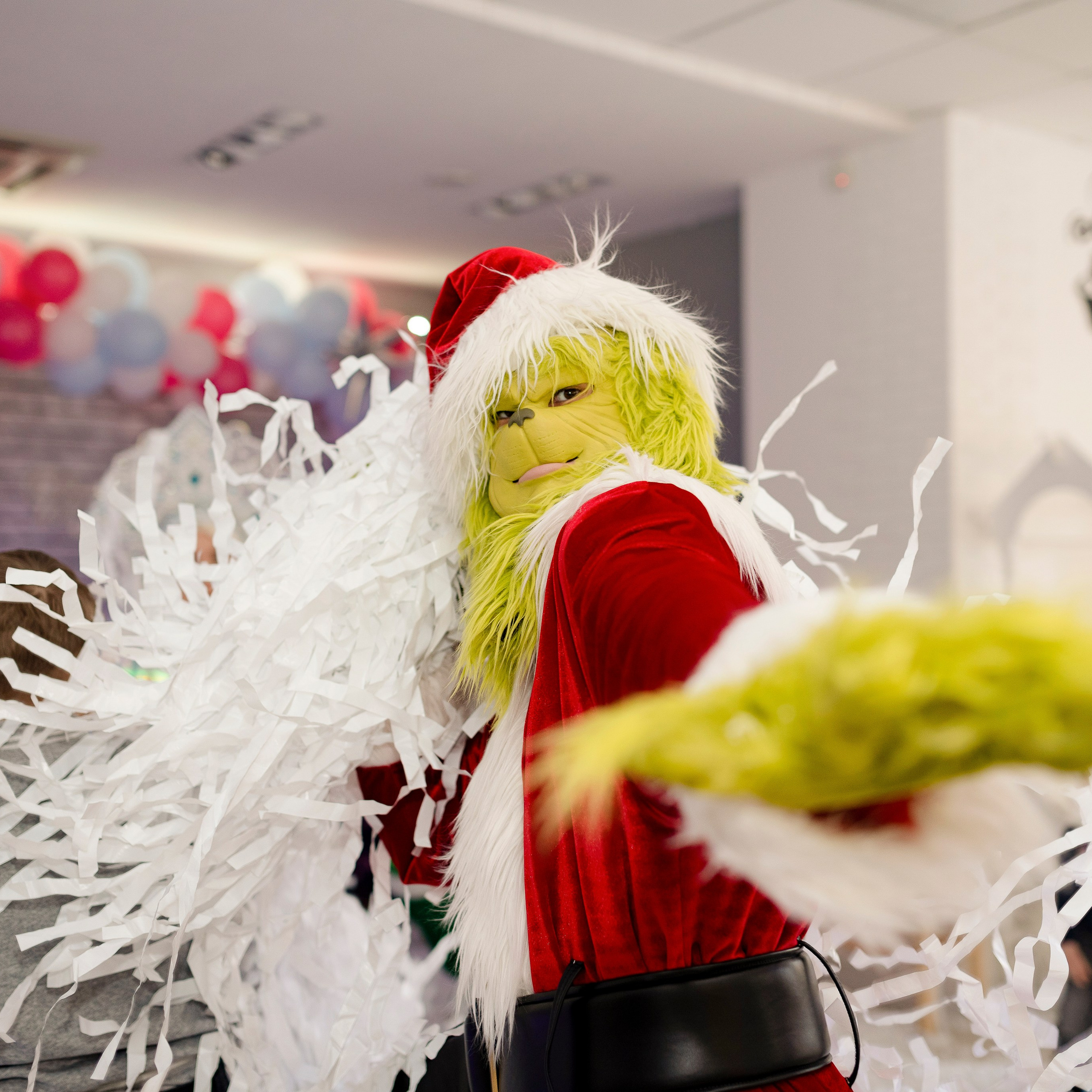 Новогодний утренник с Гринчем в Kinder Loft