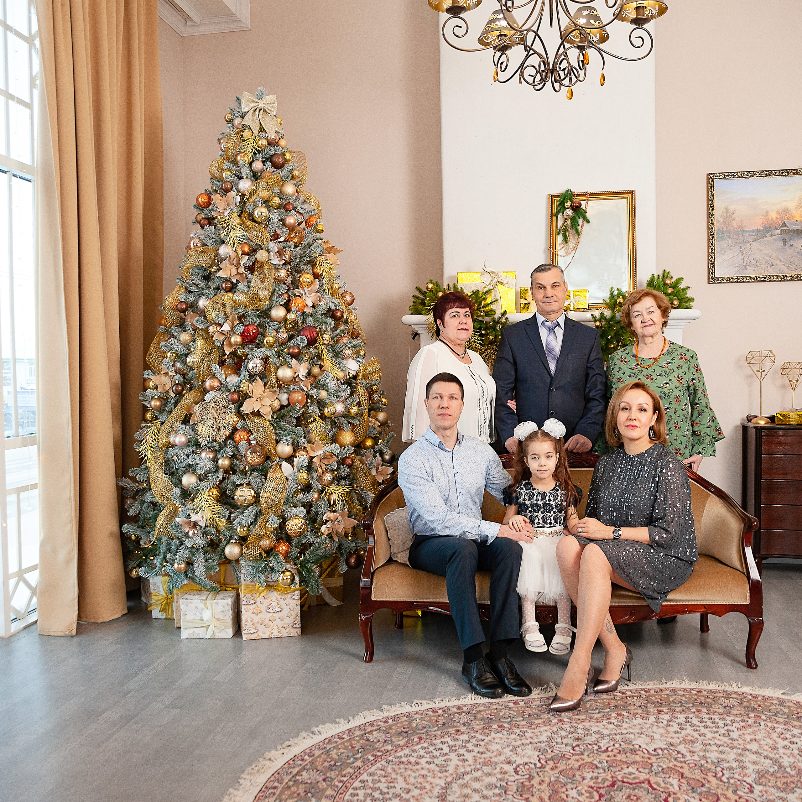 Семейная фотосессия в Art Royal г. Сургут