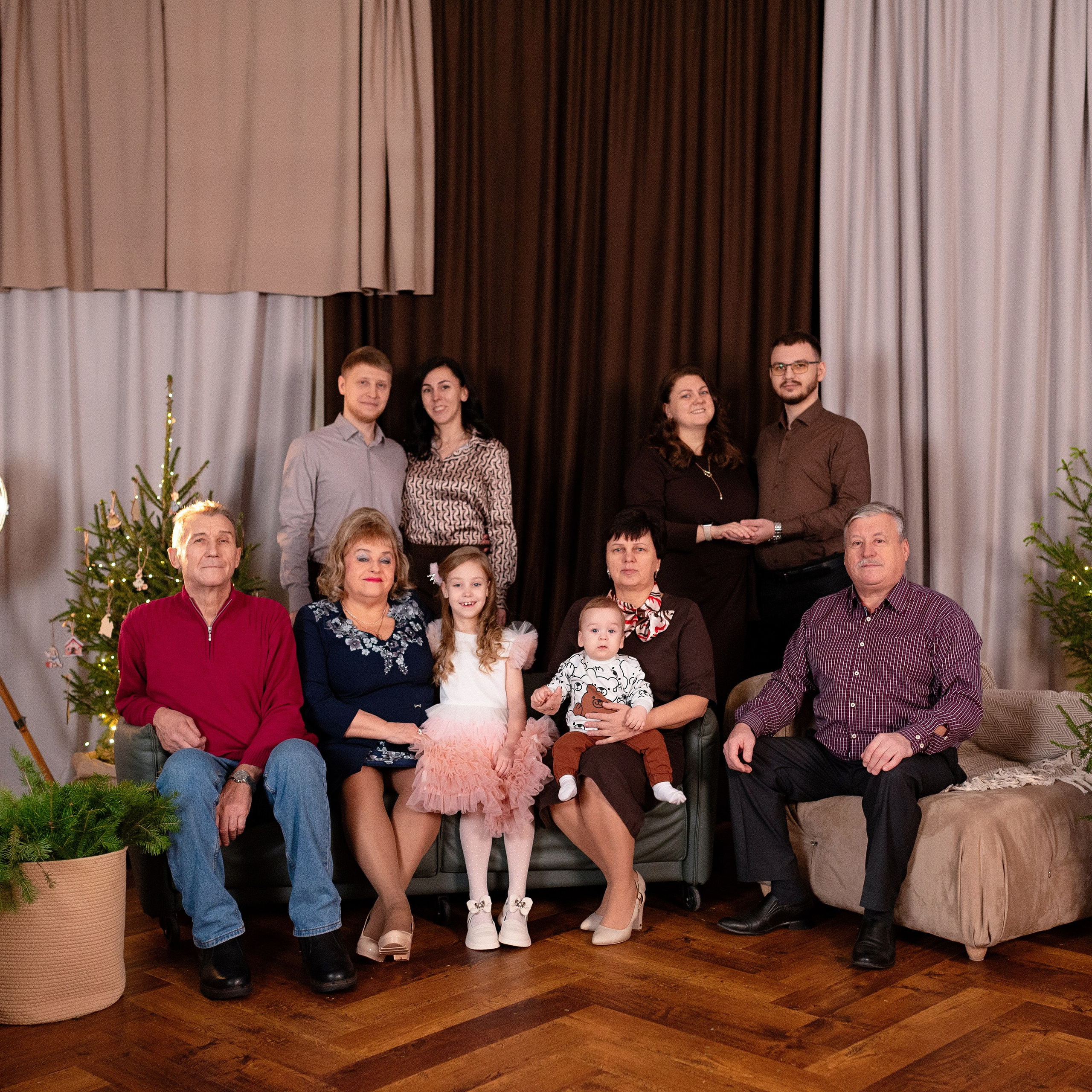 Семейная фотосессия в фотостудии Формат