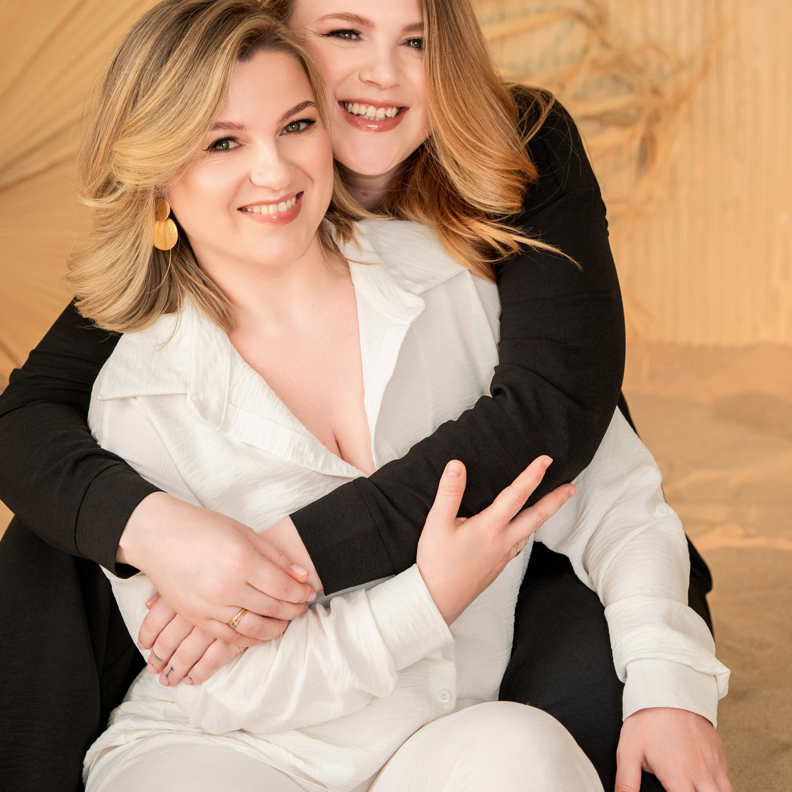 Сёстры Лариса и Алина