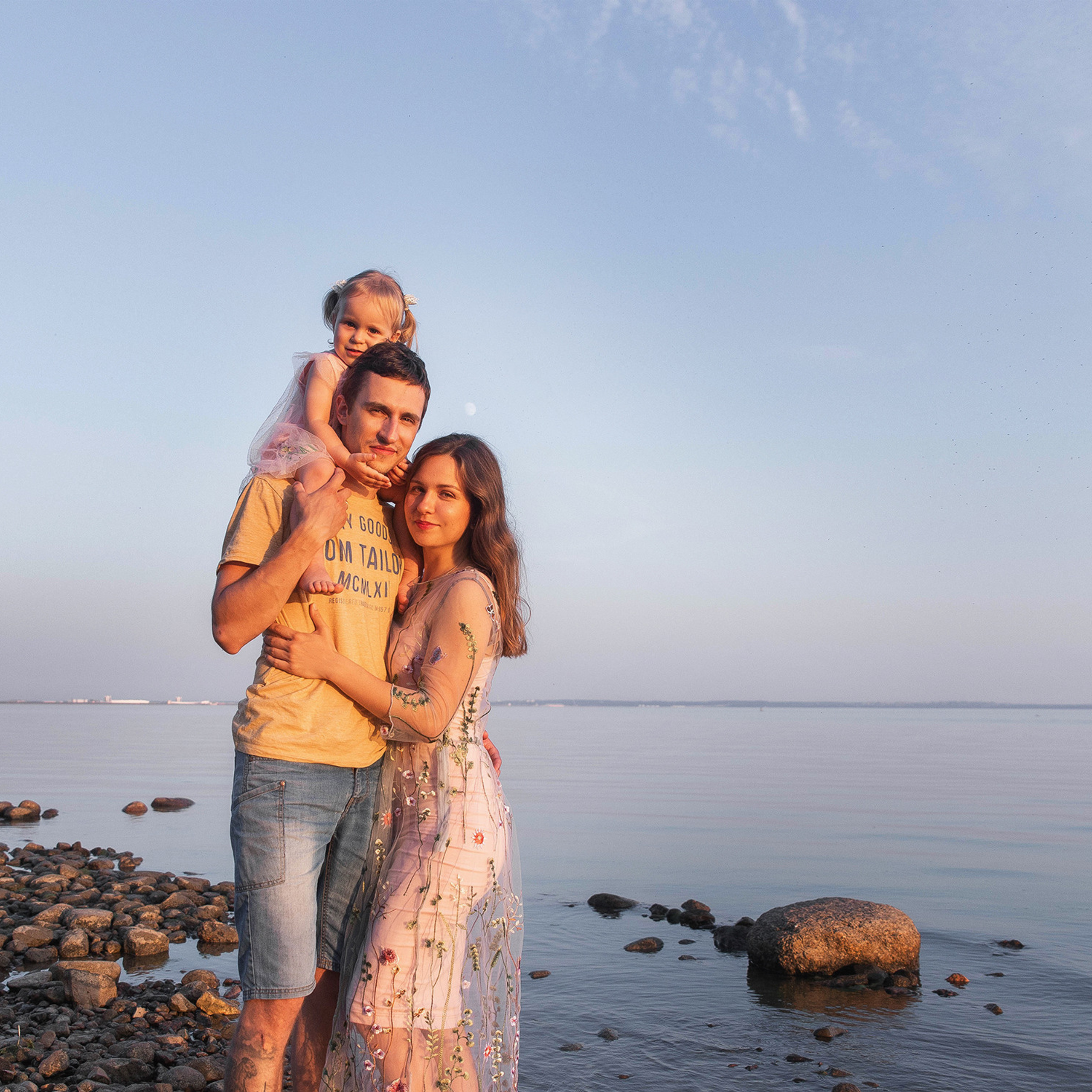 Лена Саша Агата