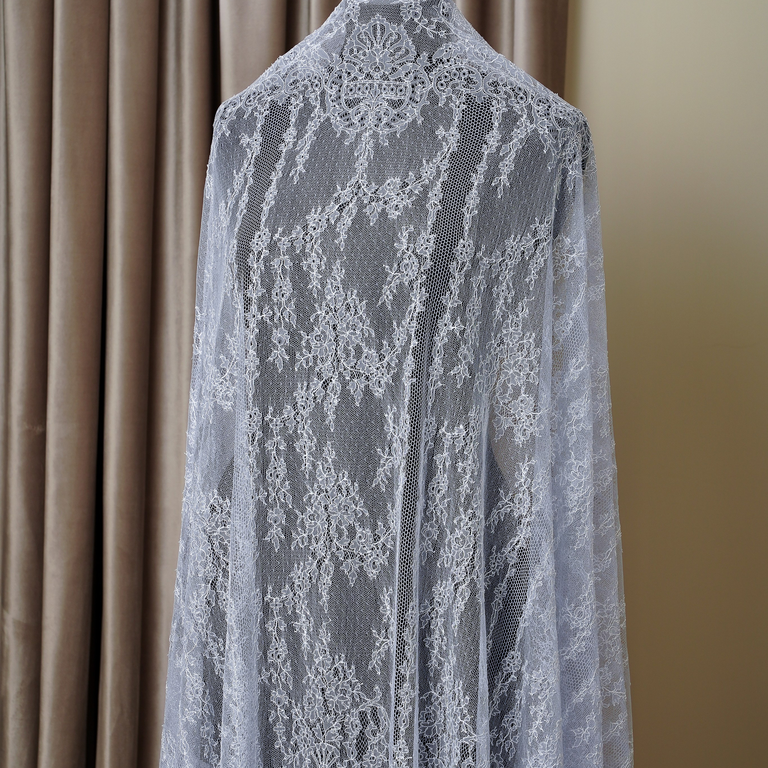 SOPHIE HALLETTE - FRANCE  - КРУЖЕВО ШАНТИЛЬИ - ШИРИНА 1,15 - ГОЛУБОЙ - 2,40