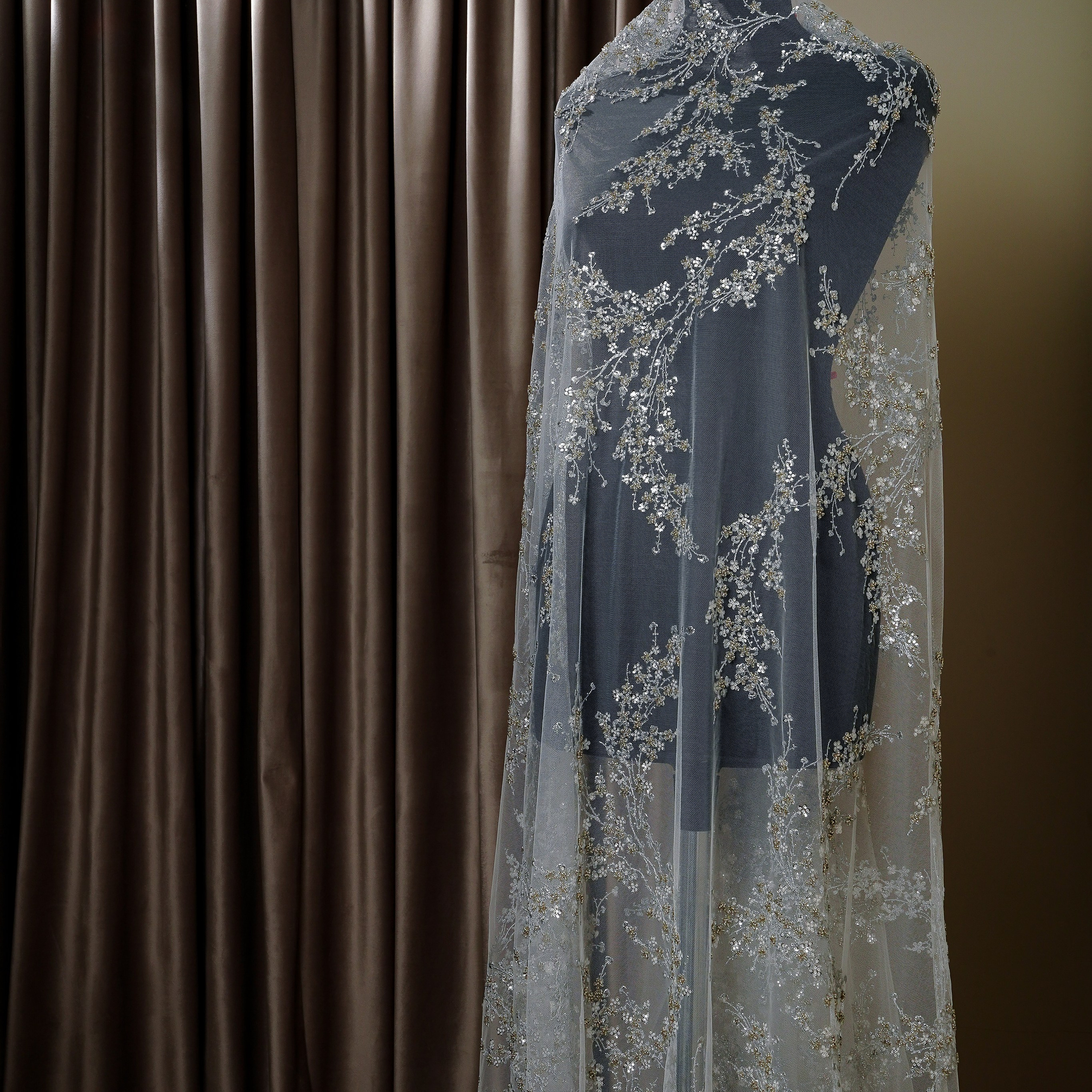 LIHI HOD - TCRI236 - ШИРИНА 1,40 - СЕРЕБРО - 2,8