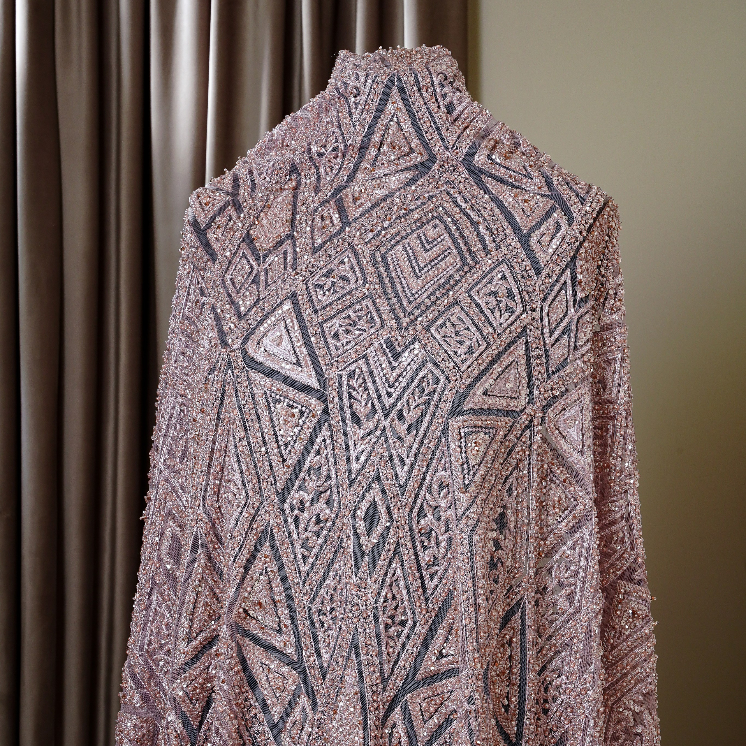 BERTA - Т2 - ШИРИНА 1,30 - НЕЖНО РОЗОВЫЙ - 5,8 + в - 25000