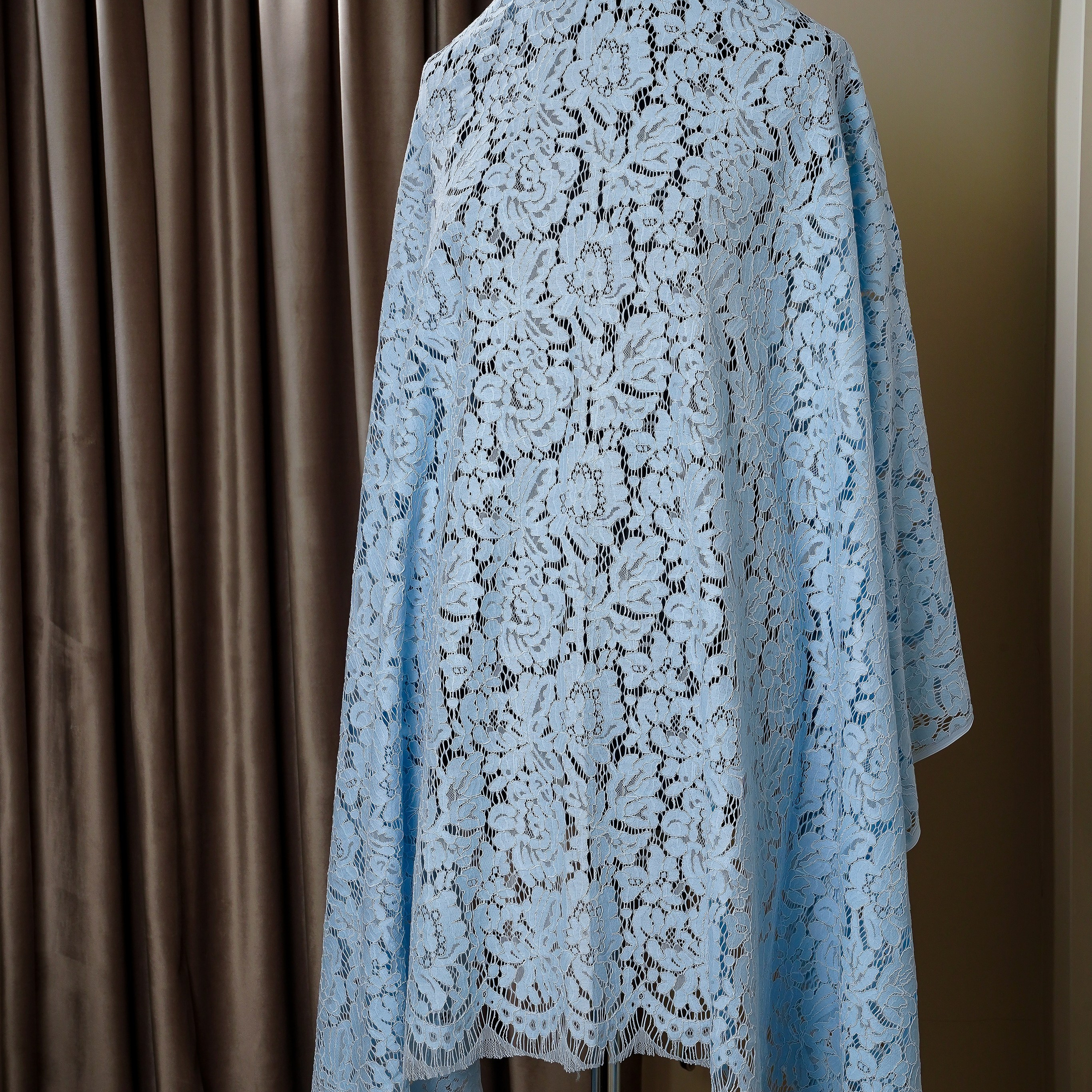 DOLCE GABBANA -  ITALY - КРУЖЕВО - КК55 - ШИРИНА 1,45 - ГОЛУБАЯ - 1,15 - КУПОН 