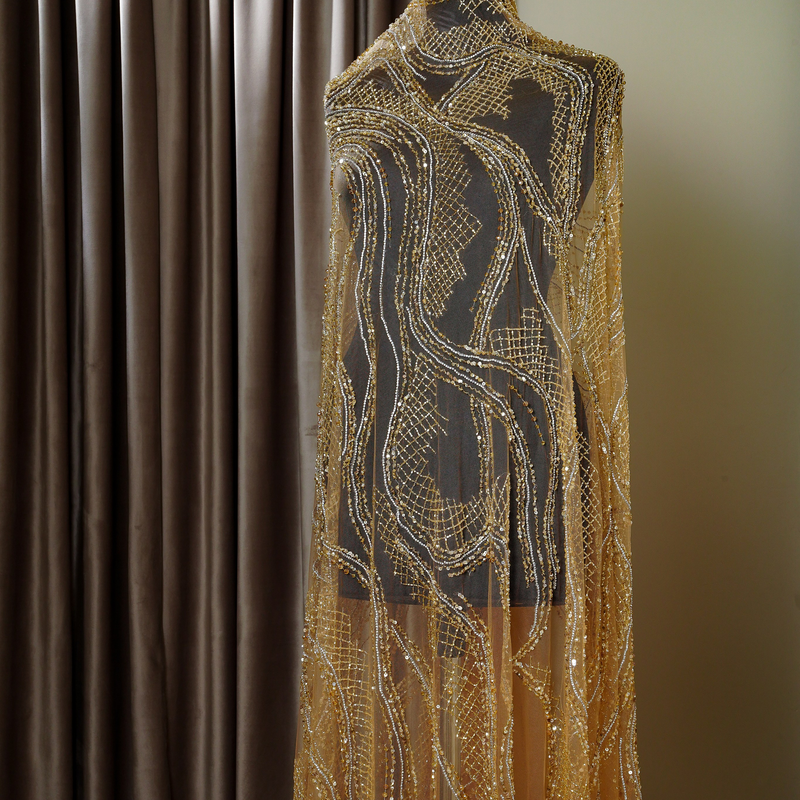 JENNY PACKHAM  - ENGLAND — ТК224 — ШИРИНА 1,60 — ЗОЛОТОЙ — 3