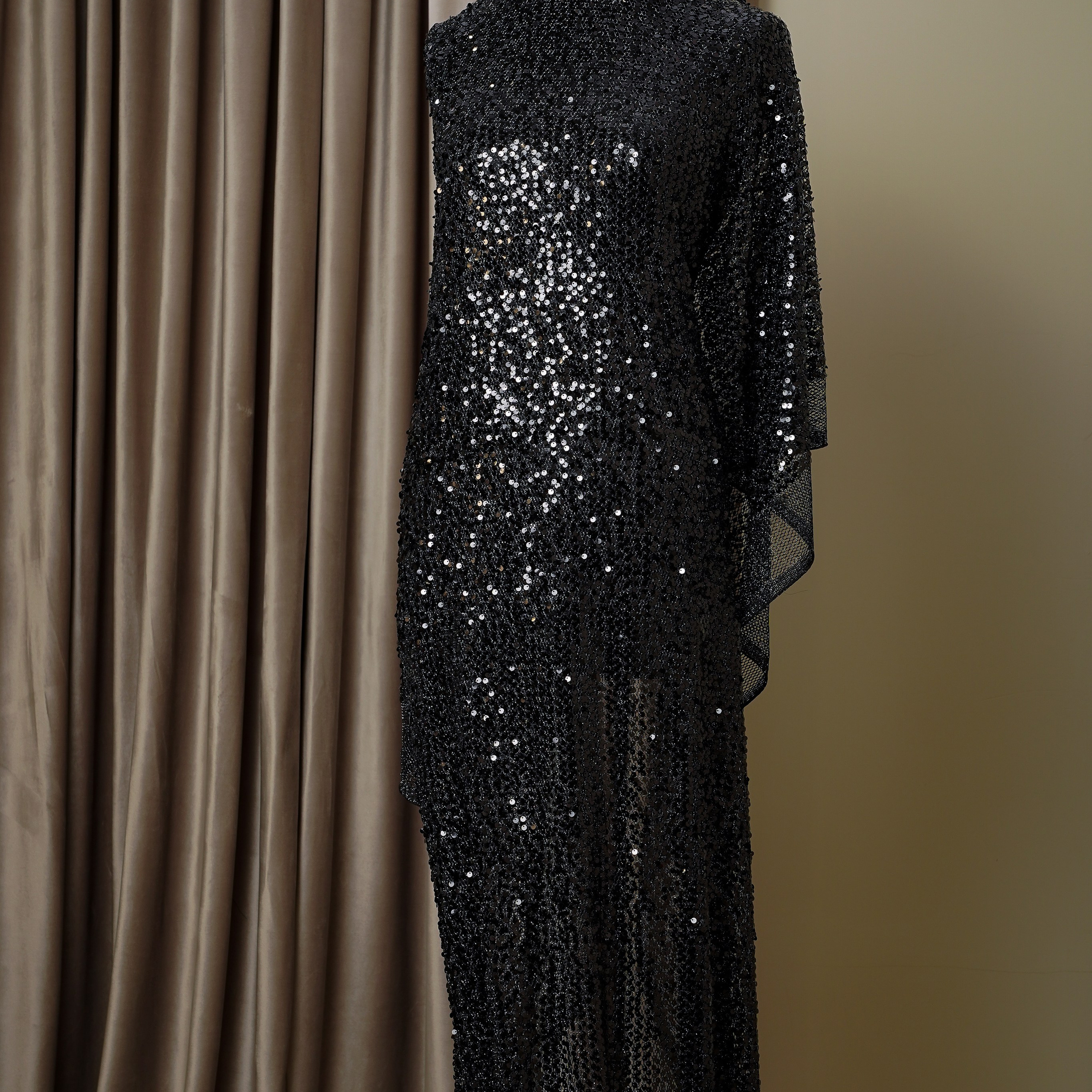 NAEEM KHAN - INDIA - МТА408  - СЕТКА/ПАЙЕТКИ - ШИРИНА 1,40 -ЧЕРНЫЙ - 3,3