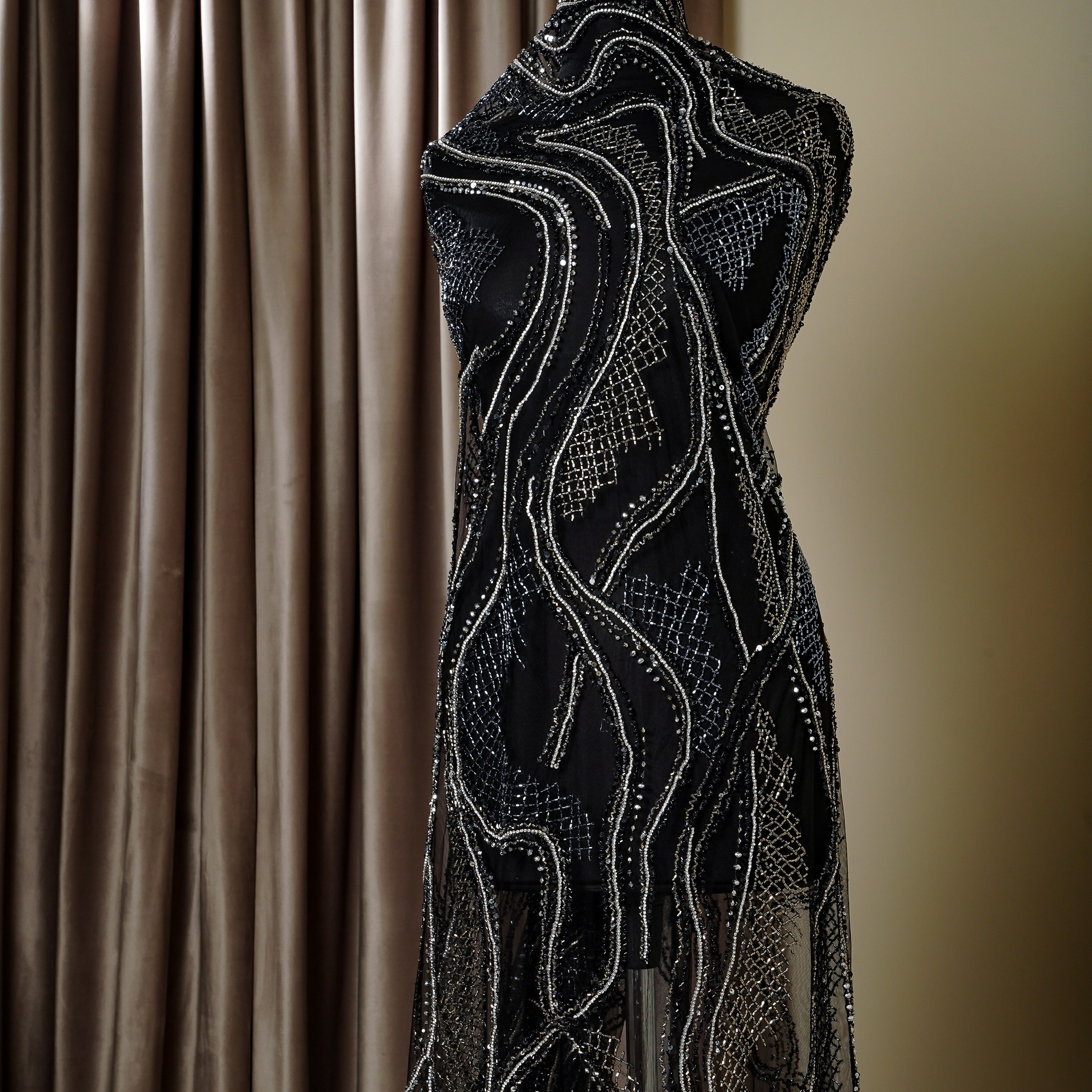 JENNY PACKHAM - ENGLAND -  ТК216 - ENGLAND -  ШИРИНА 1,40 - ЧЕРНОЕ -   2,15 М 