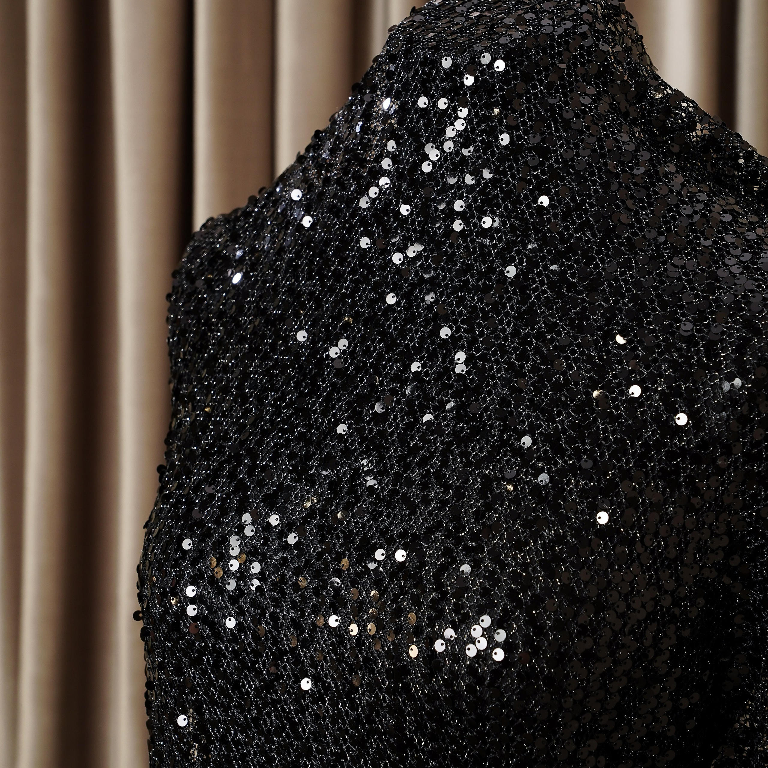 NAEEM KHAN - INDIA - МТА408  - СЕТКА/ПАЙЕТКИ - ШИРИНА 1,40 -ЧЕРНЫЙ - 3,3  - 9000